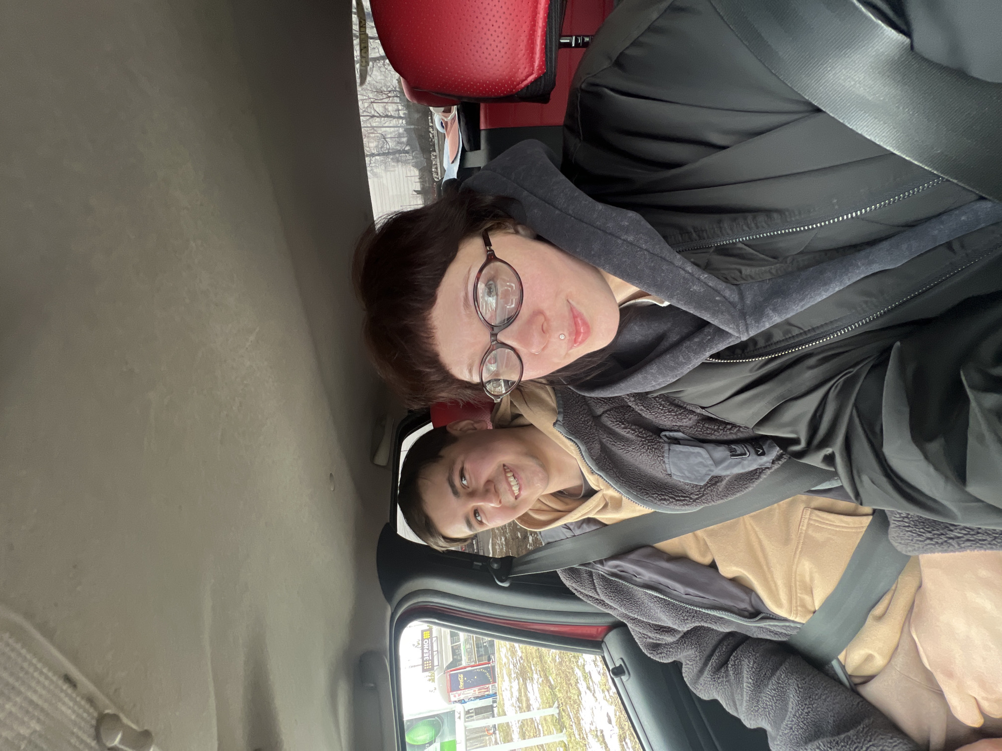 Morning selfies and food truck spotted in Kamennoye, Russia