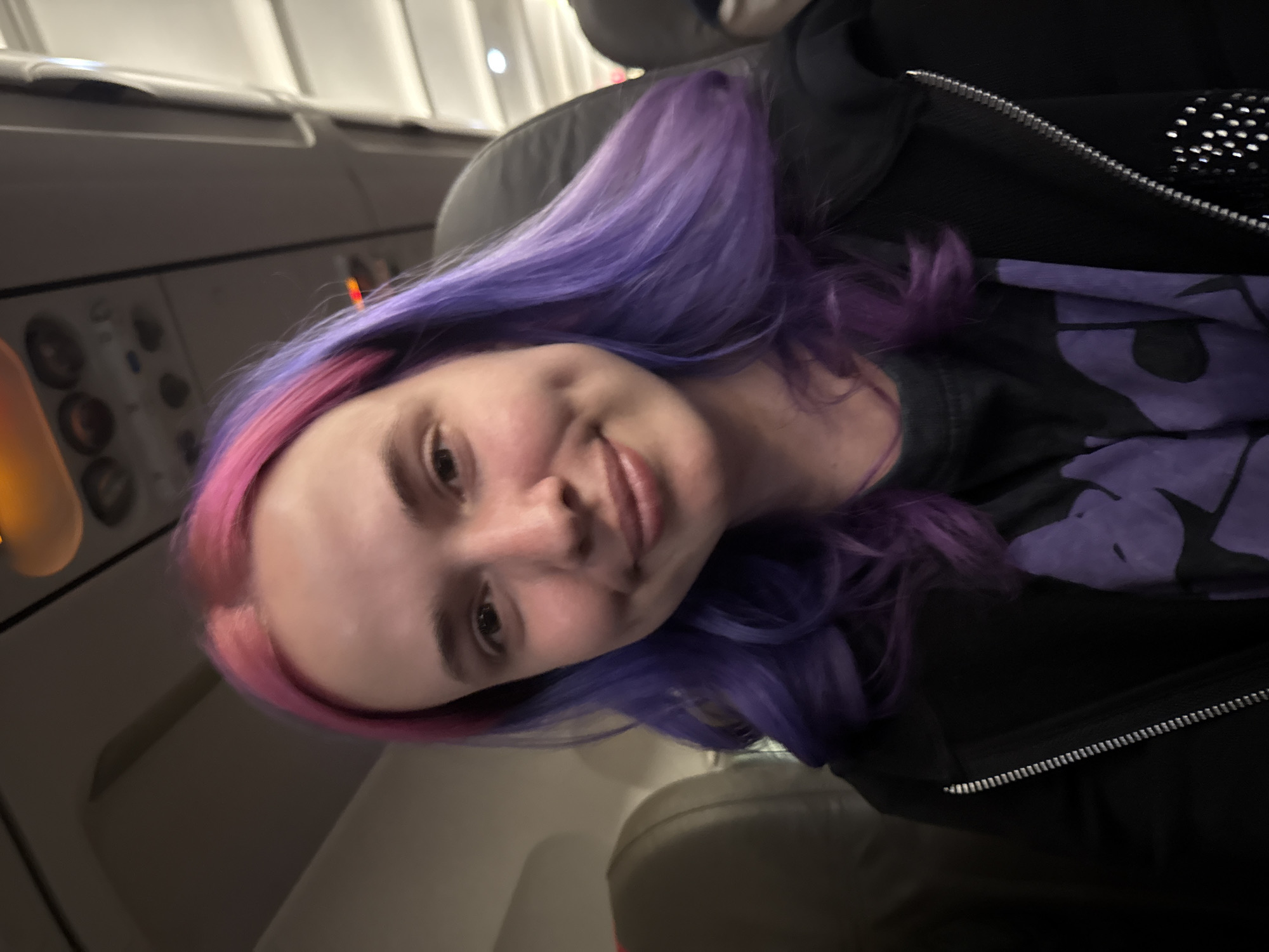 Pink-haired passenger spotted on aircraft in Zagreb