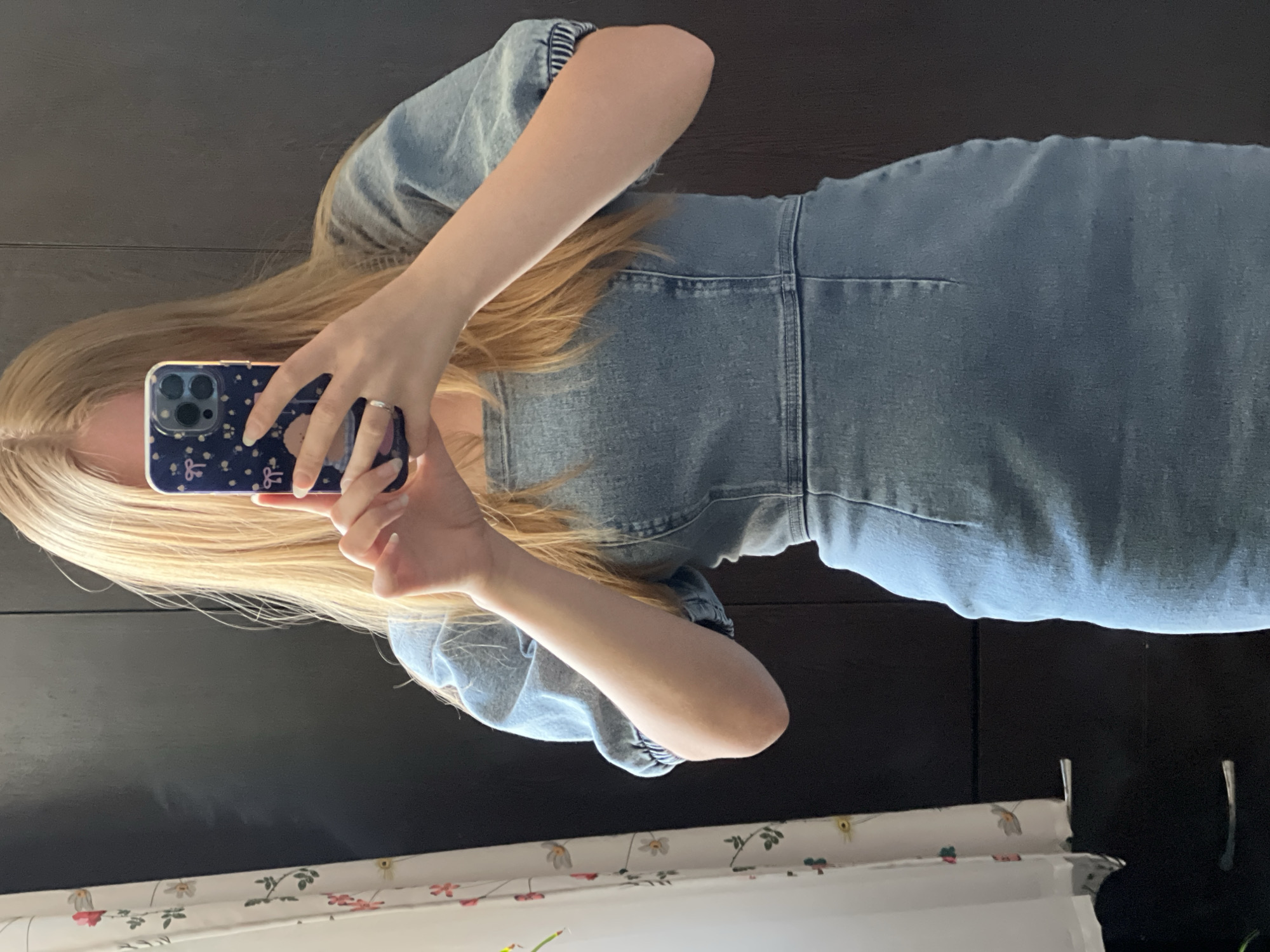 Morning at home in Shymkent: selfies, makeup, and houseplants