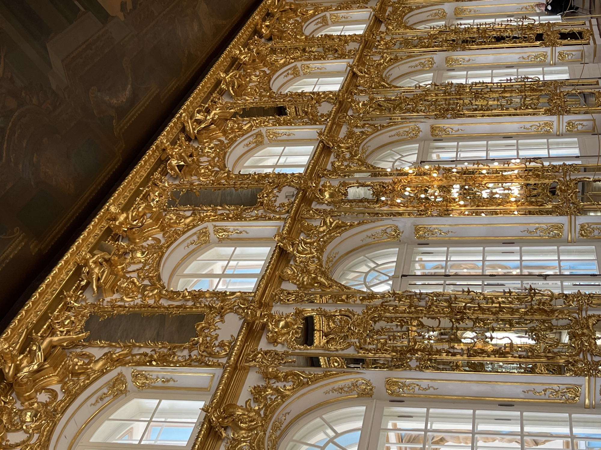 St. Petersburg architectural landmarks documented by witnesses Sunday afternoon
