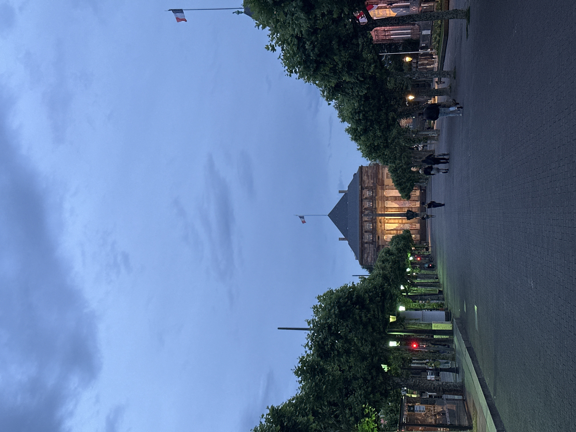 Evening twilight documented on historic Strasbourg avenue, June 2026