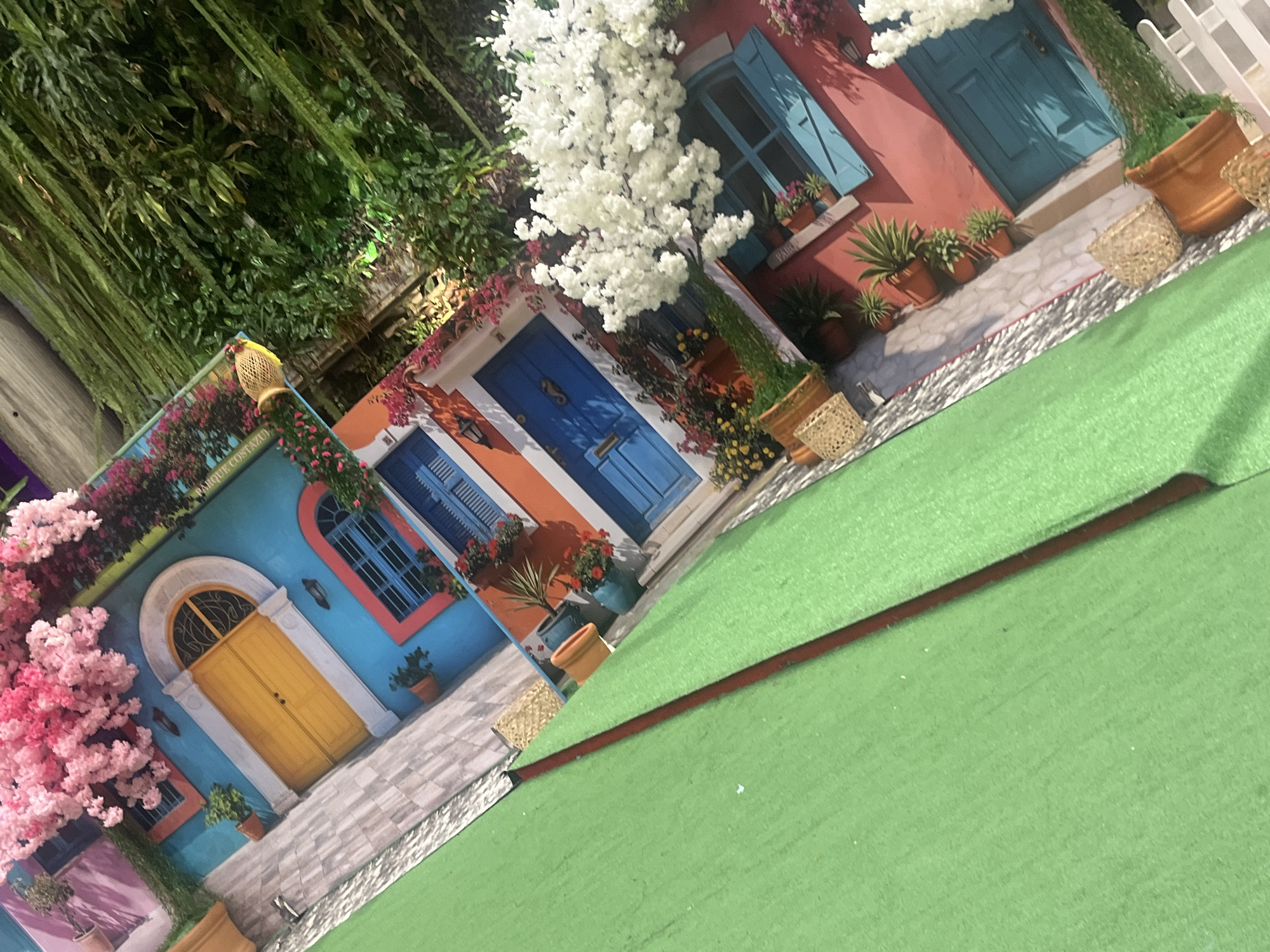 Tourist displays and floral installations documented in Pampatar, Venezuela