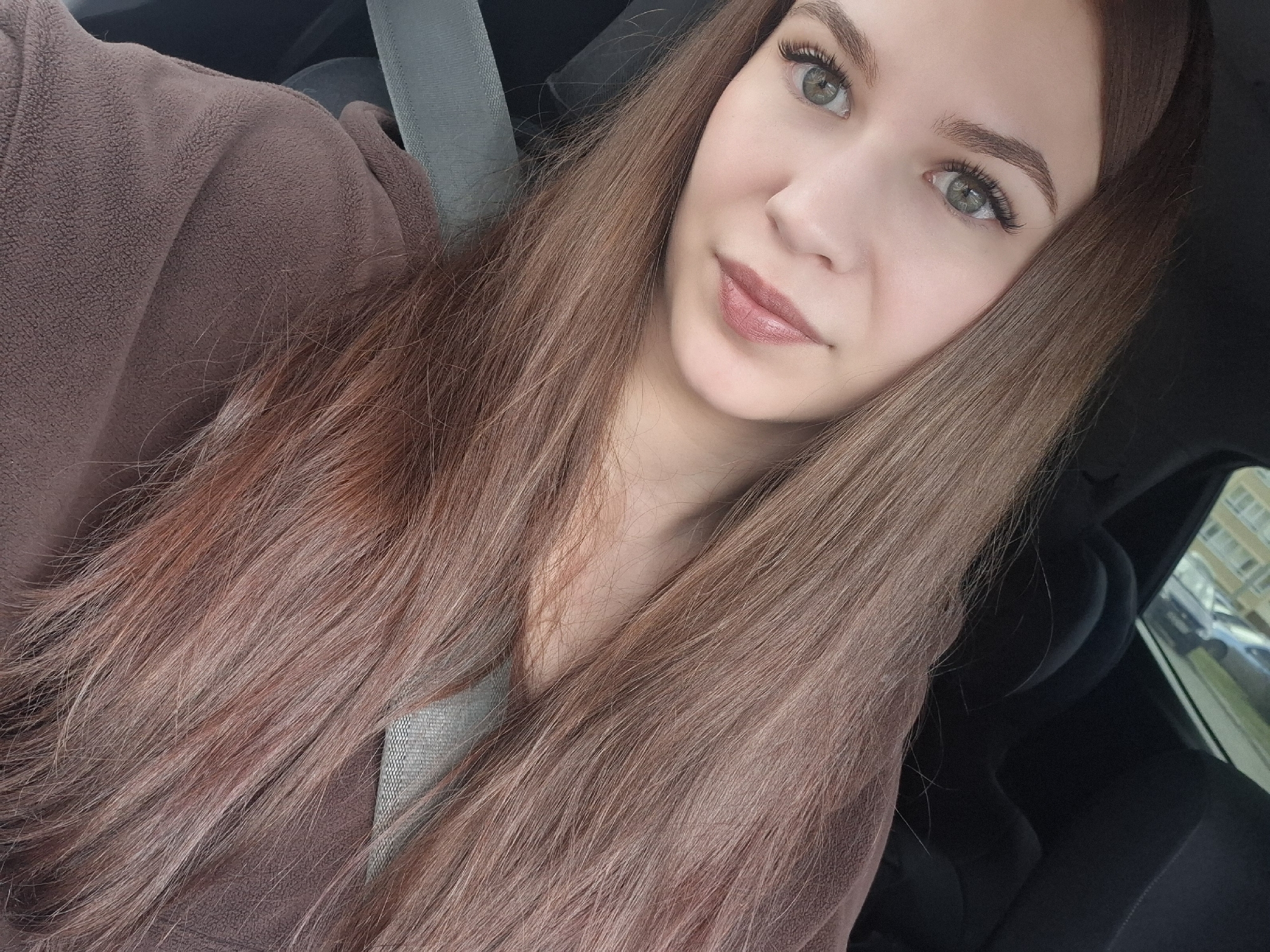 Young woman documents casual afternoon outing in Chaikovsky, Russia