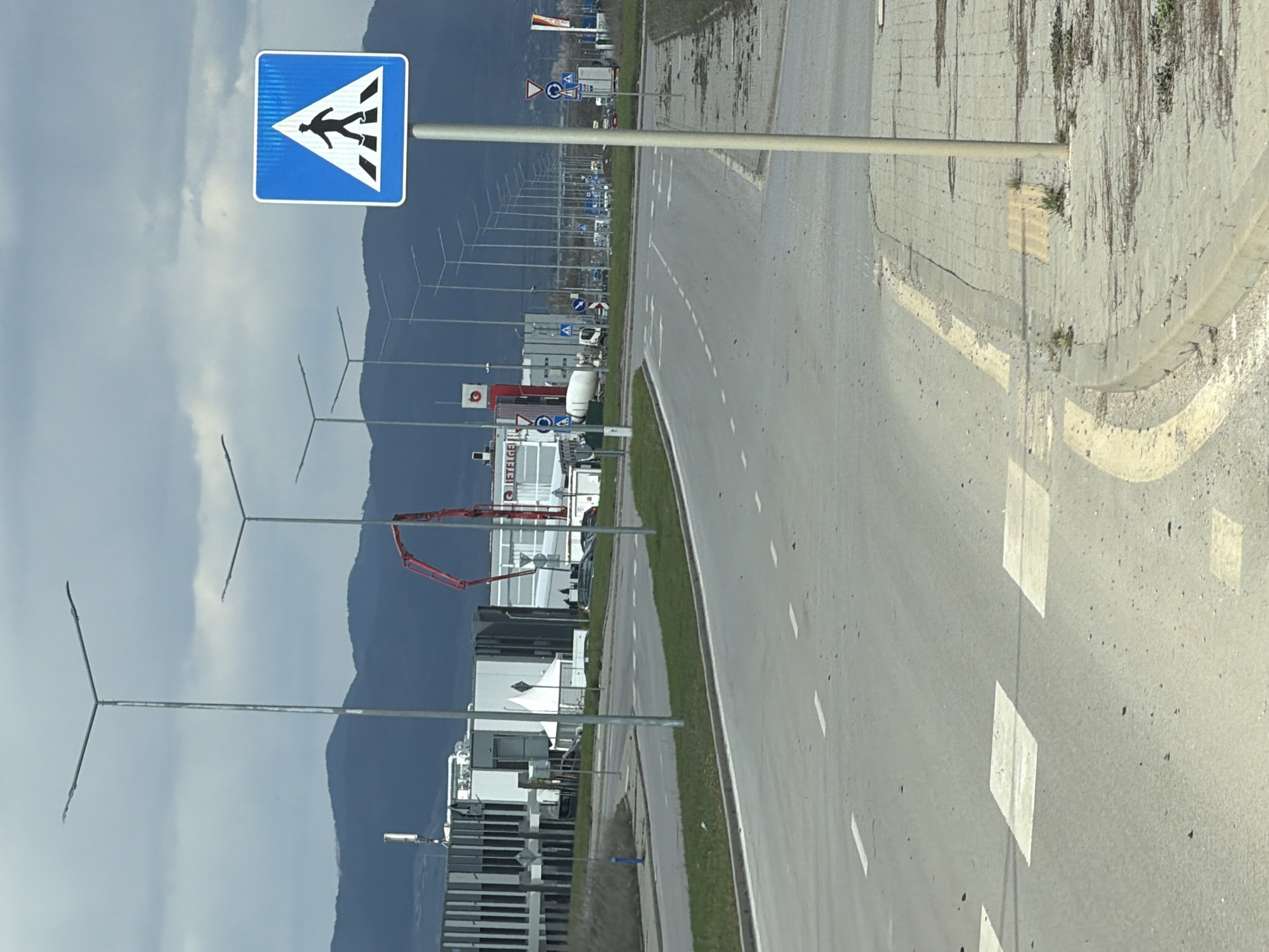 Pedestrian crossing documented on unnamed road in Bozhurishte, Bulgaria