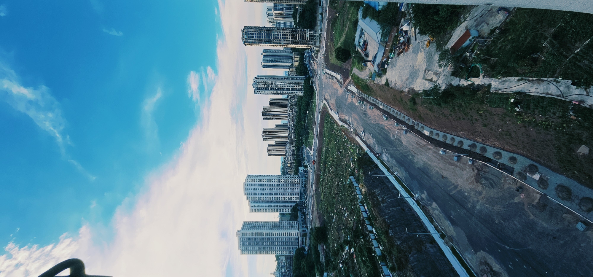 Jiulongpo District caught mid-construction, old city meets new