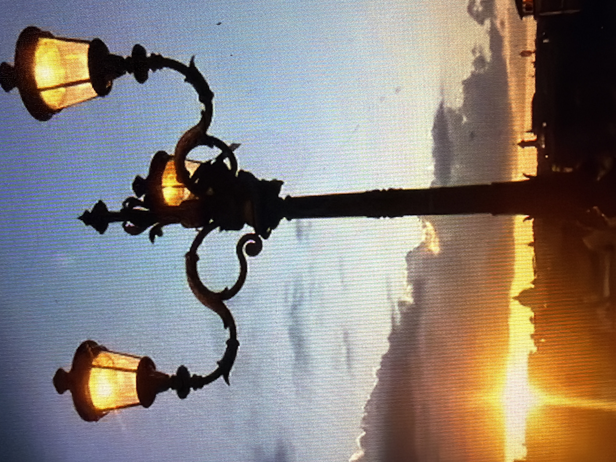 A quiet Rome evening, small moments across the city