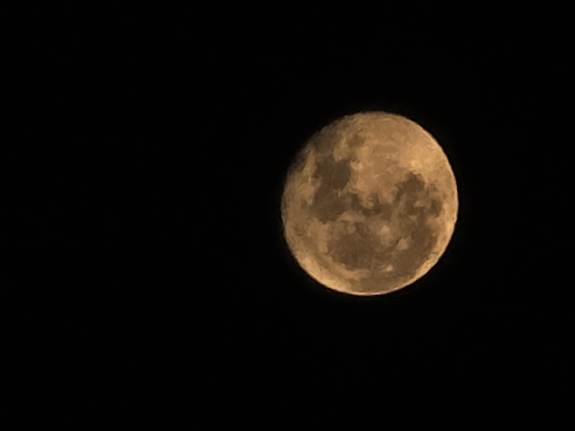Full moon observed by multiple witnesses in Yambol, Bulgaria