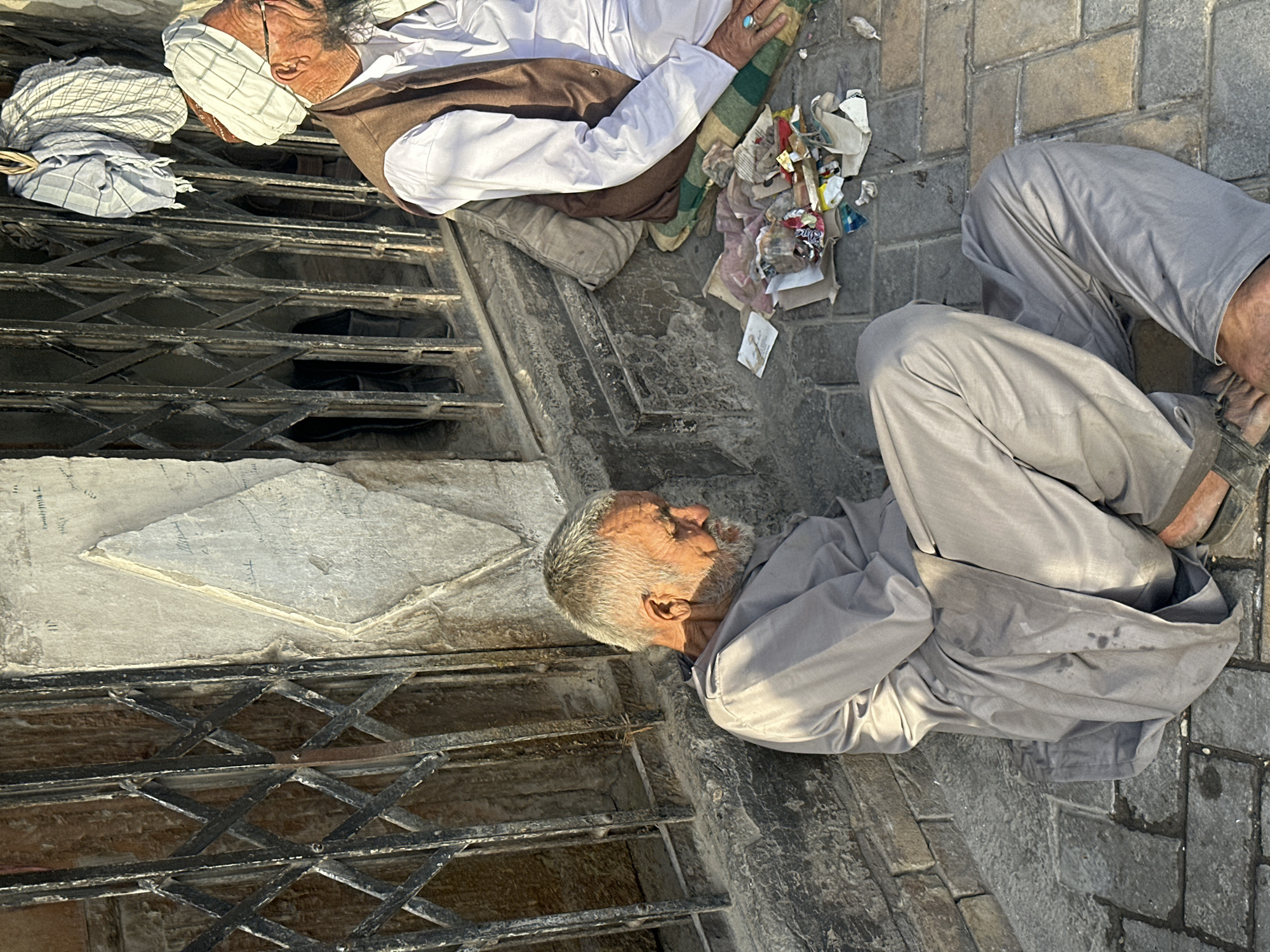 Daily street life documented in Quetta during midday hours
