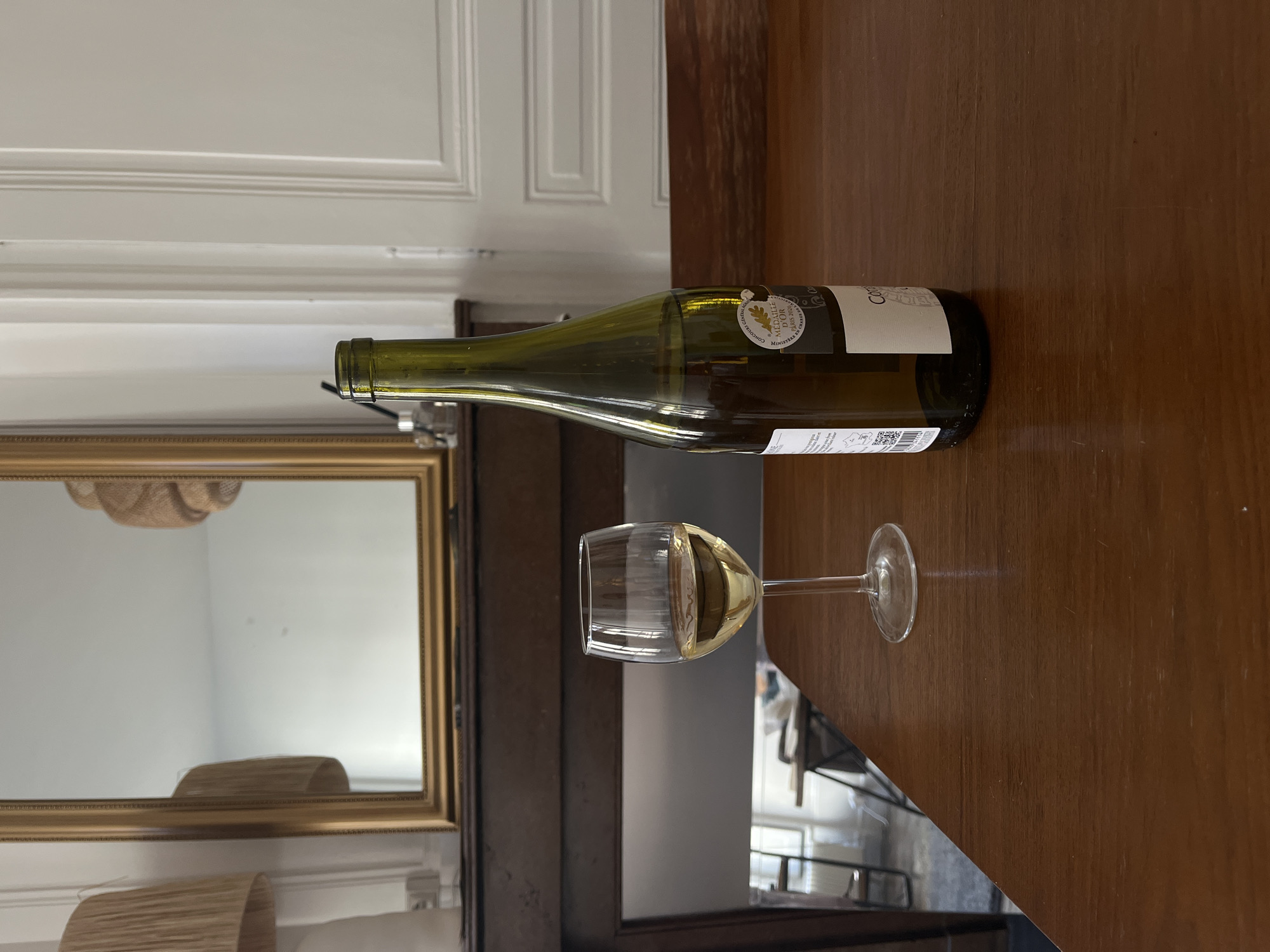 Home dinner party with carbonara and wine in Lyon