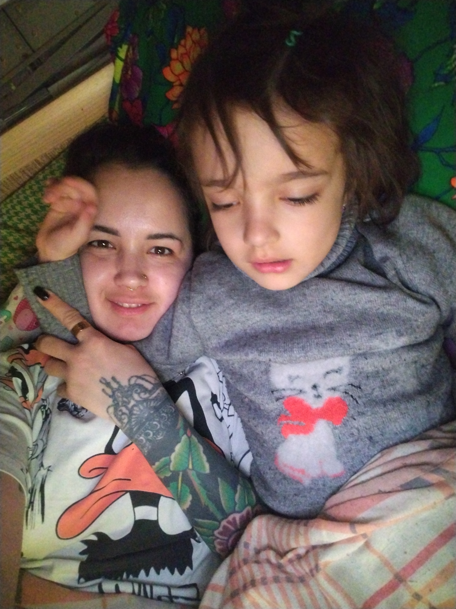 Mother and child spend morning together in Гожан home