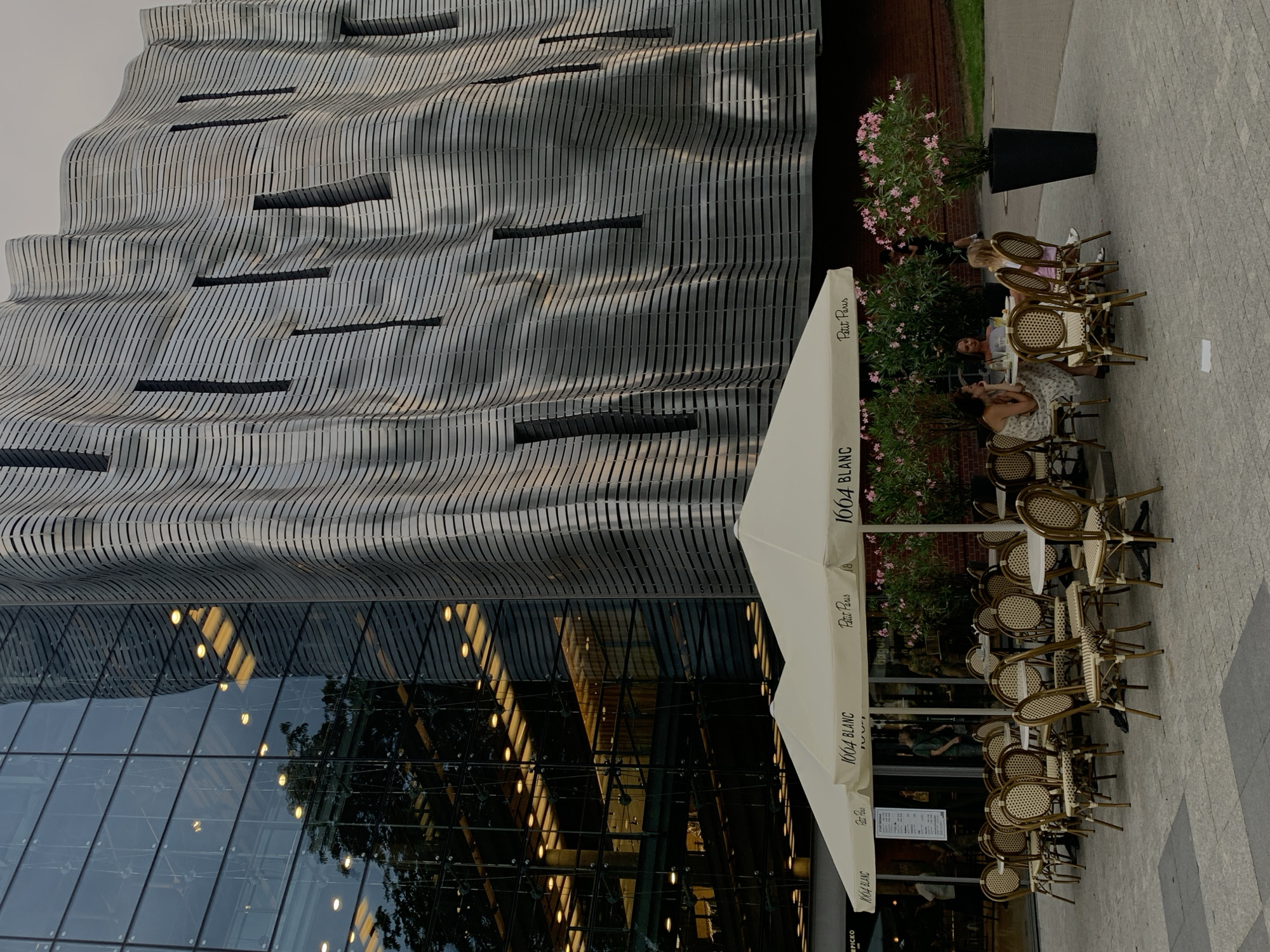 Poznan campus edges: cafes, blooms, and modernist architecture