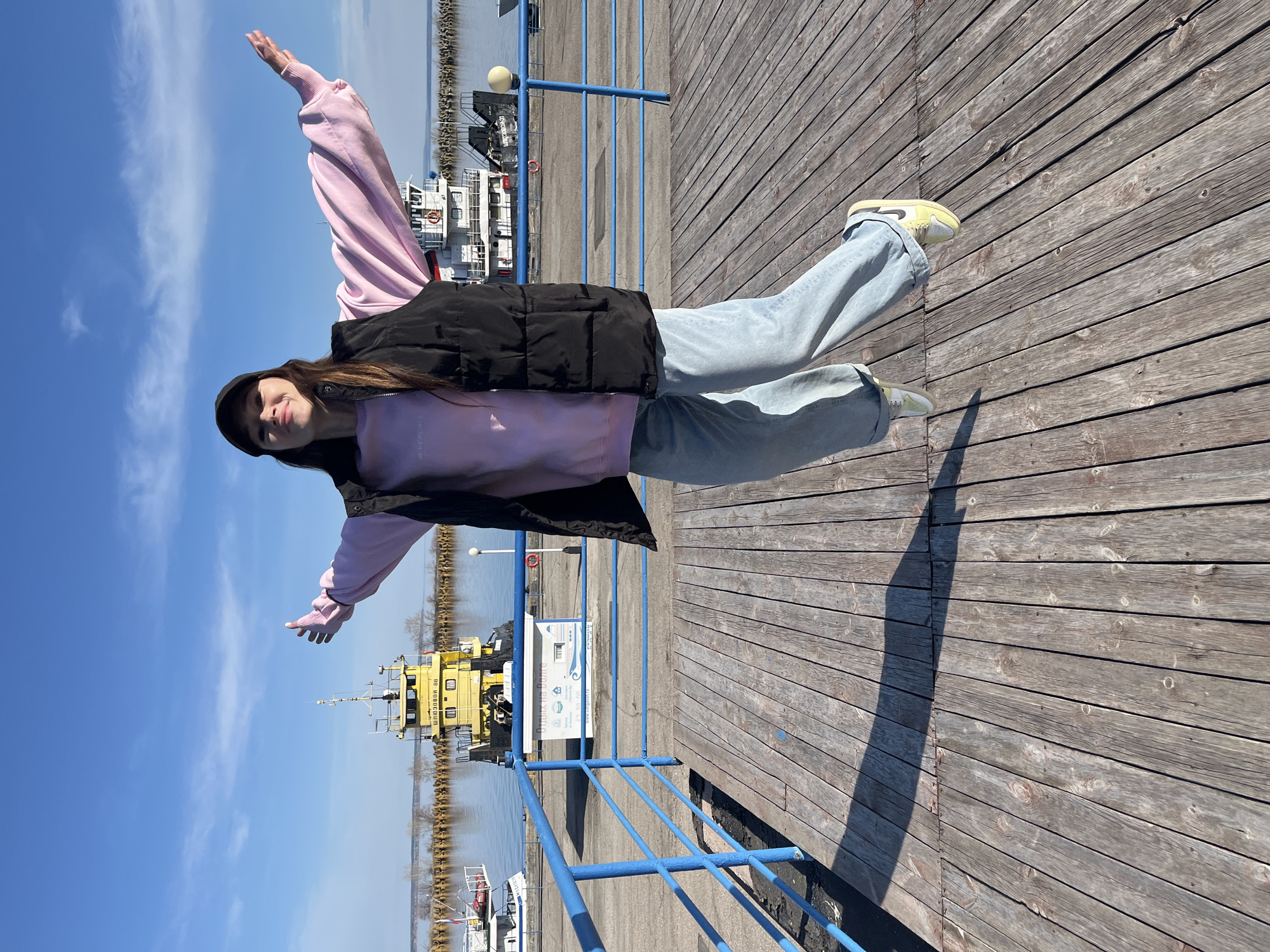 Tourist visit documented at Ulyanovsk waterfront and river port