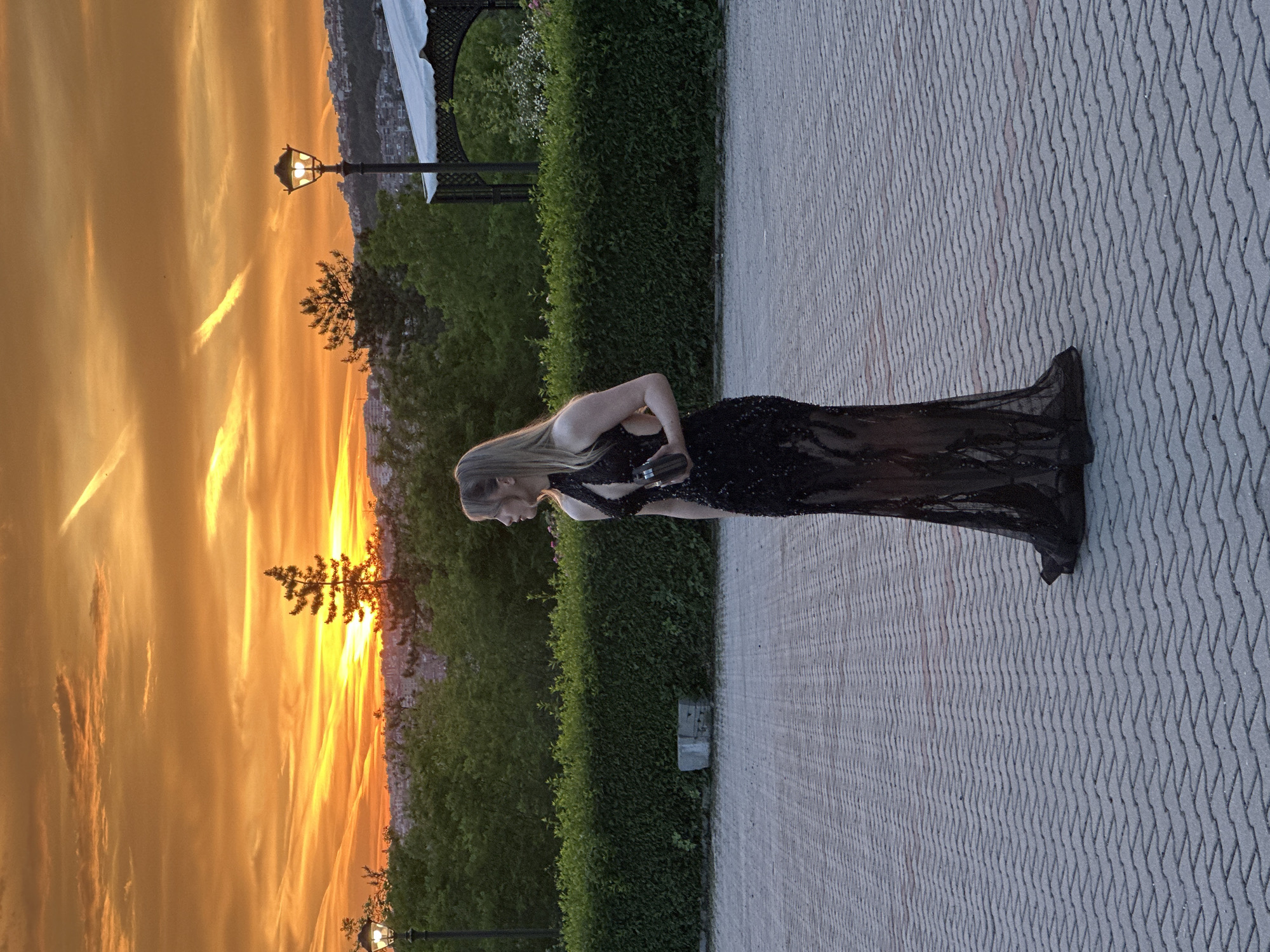 Evening scenes captured in Veliko Tarnovo residential area
