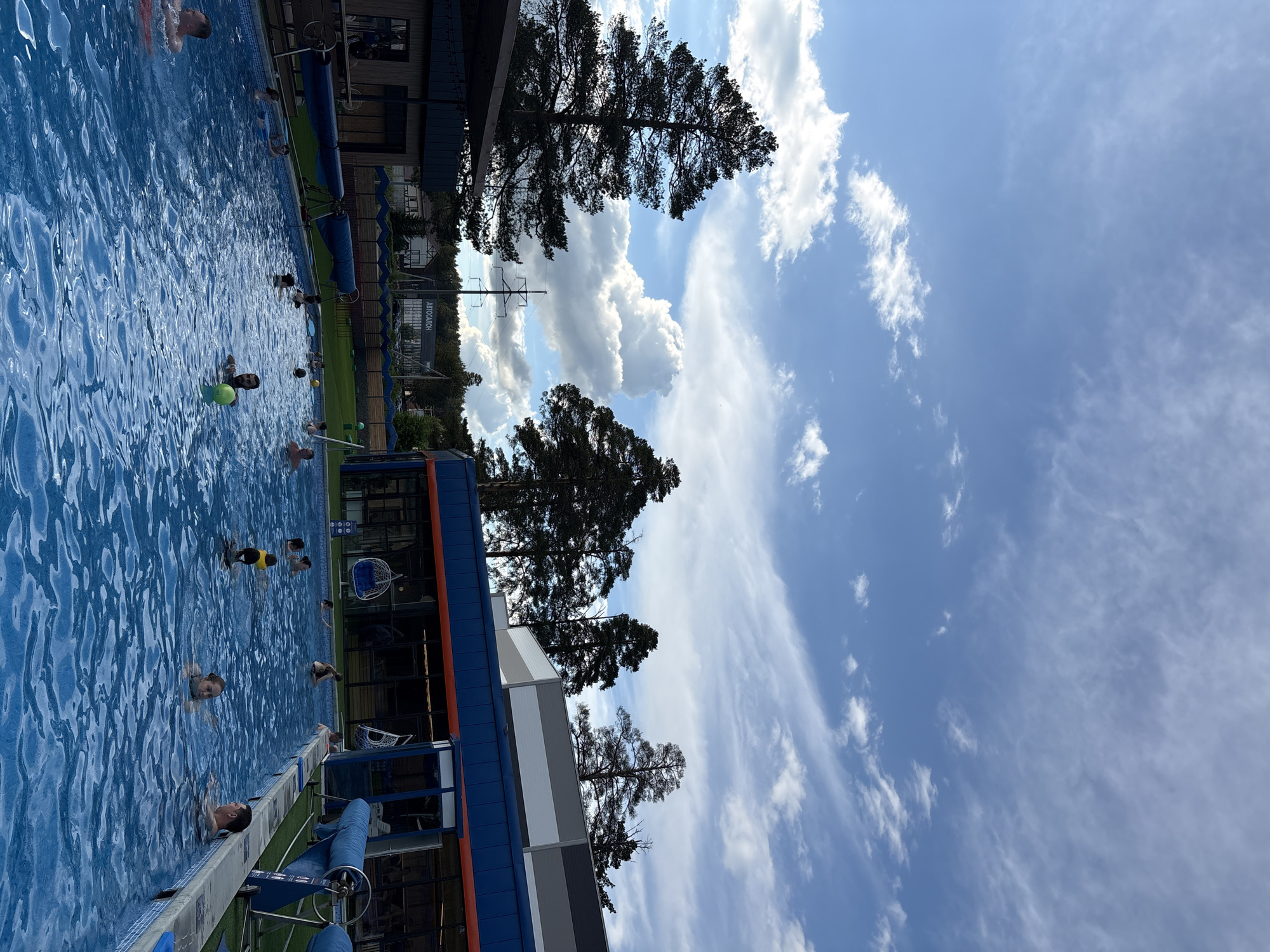 Families enjoy sunny afternoon at Votkinsk swimming facility