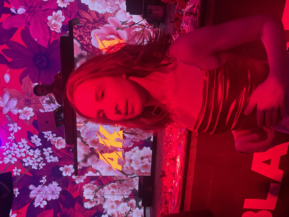 Moscow nightclub gathering and domestic moments captured March 8