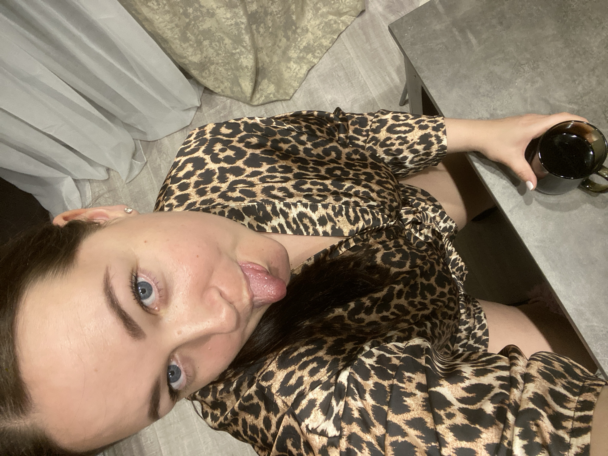 Woman Documents Sunday Beauty Routine in Sochi