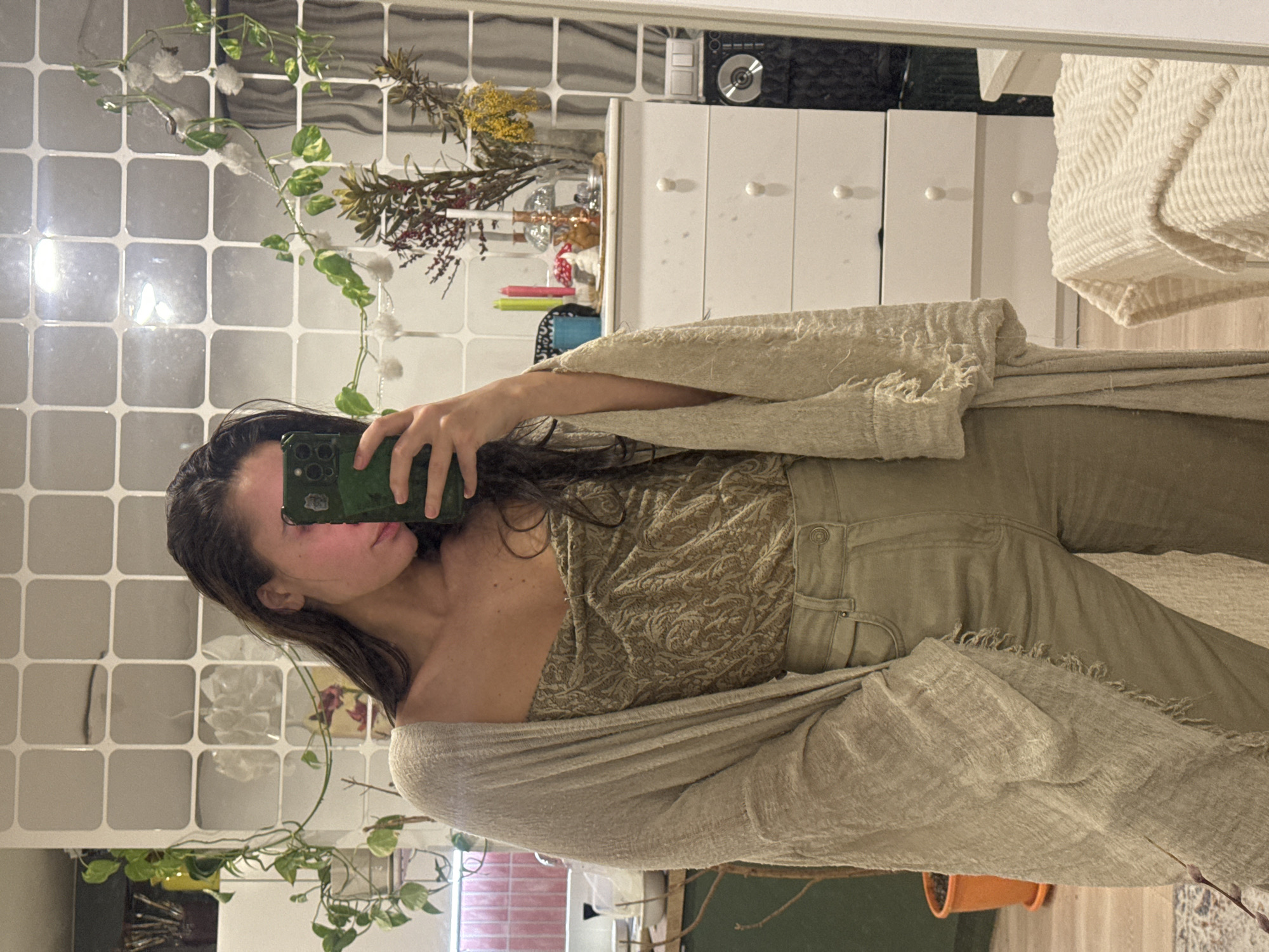 Person takes bathroom selfie in Krasnoyarsk, Russia