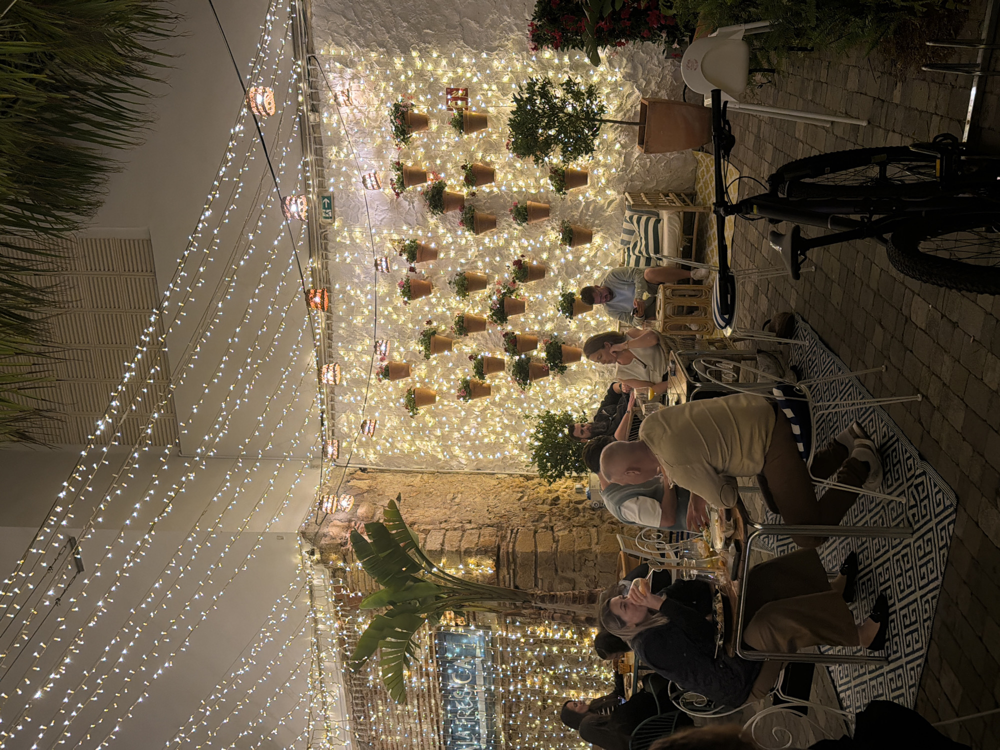 Evening market and dining scenes illuminate Dénia, Spain