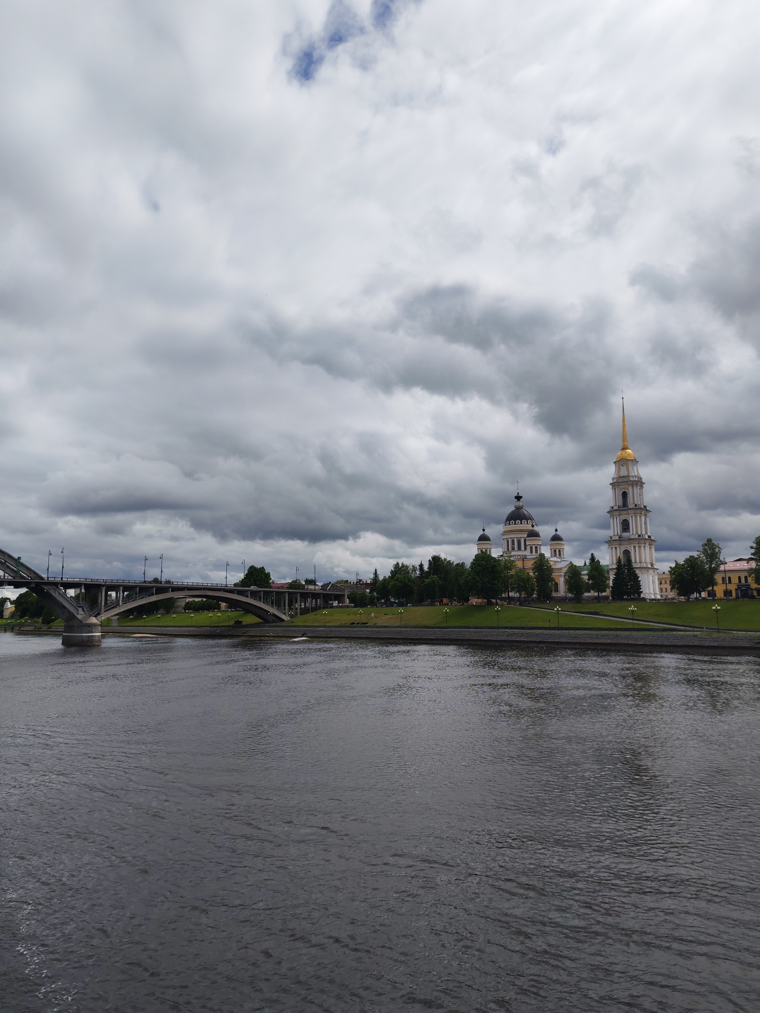 Cloudy morning views captured along Volga River in Rybinsk