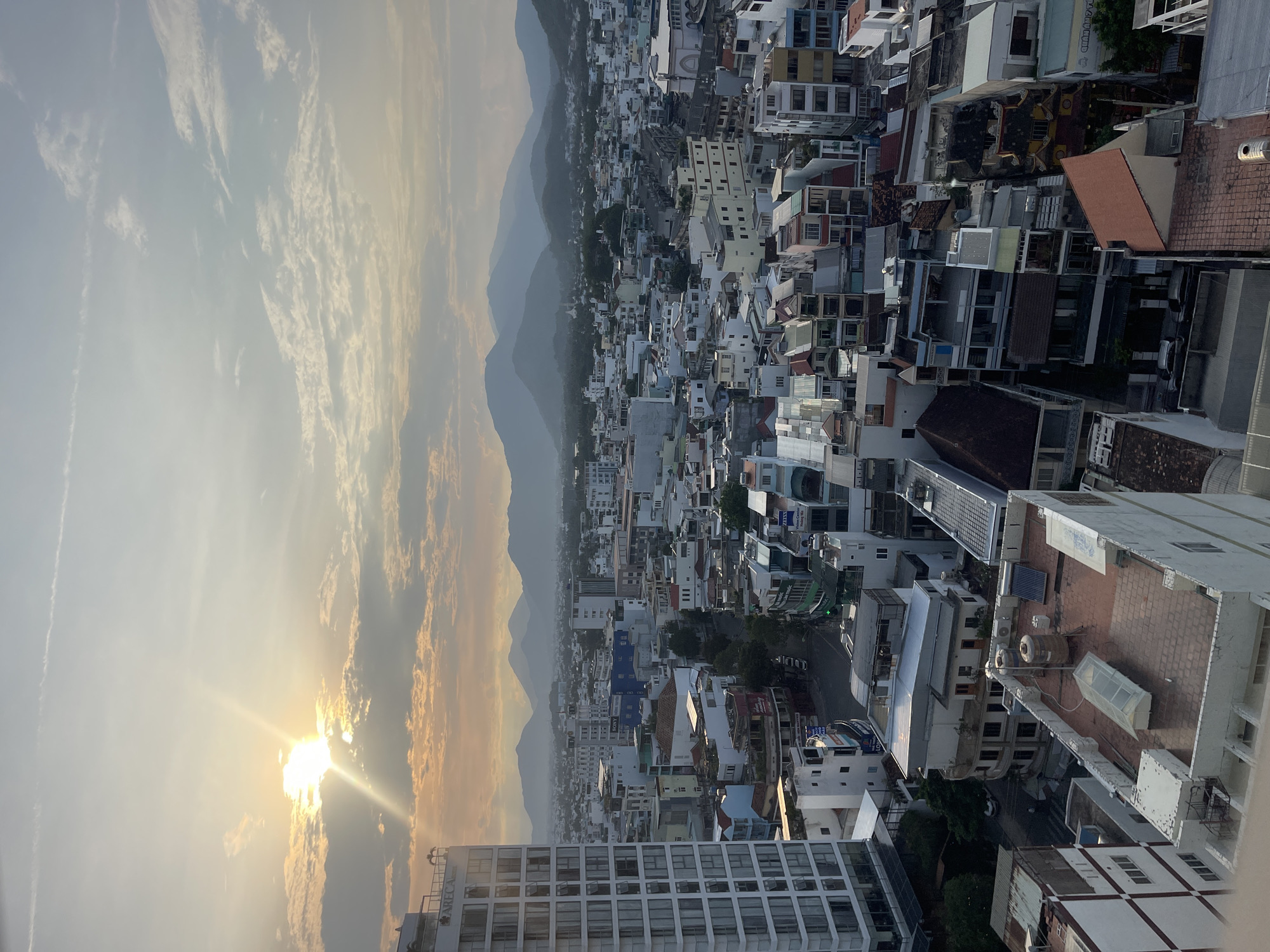 Daily life and sunset views in Nha Trang apartment