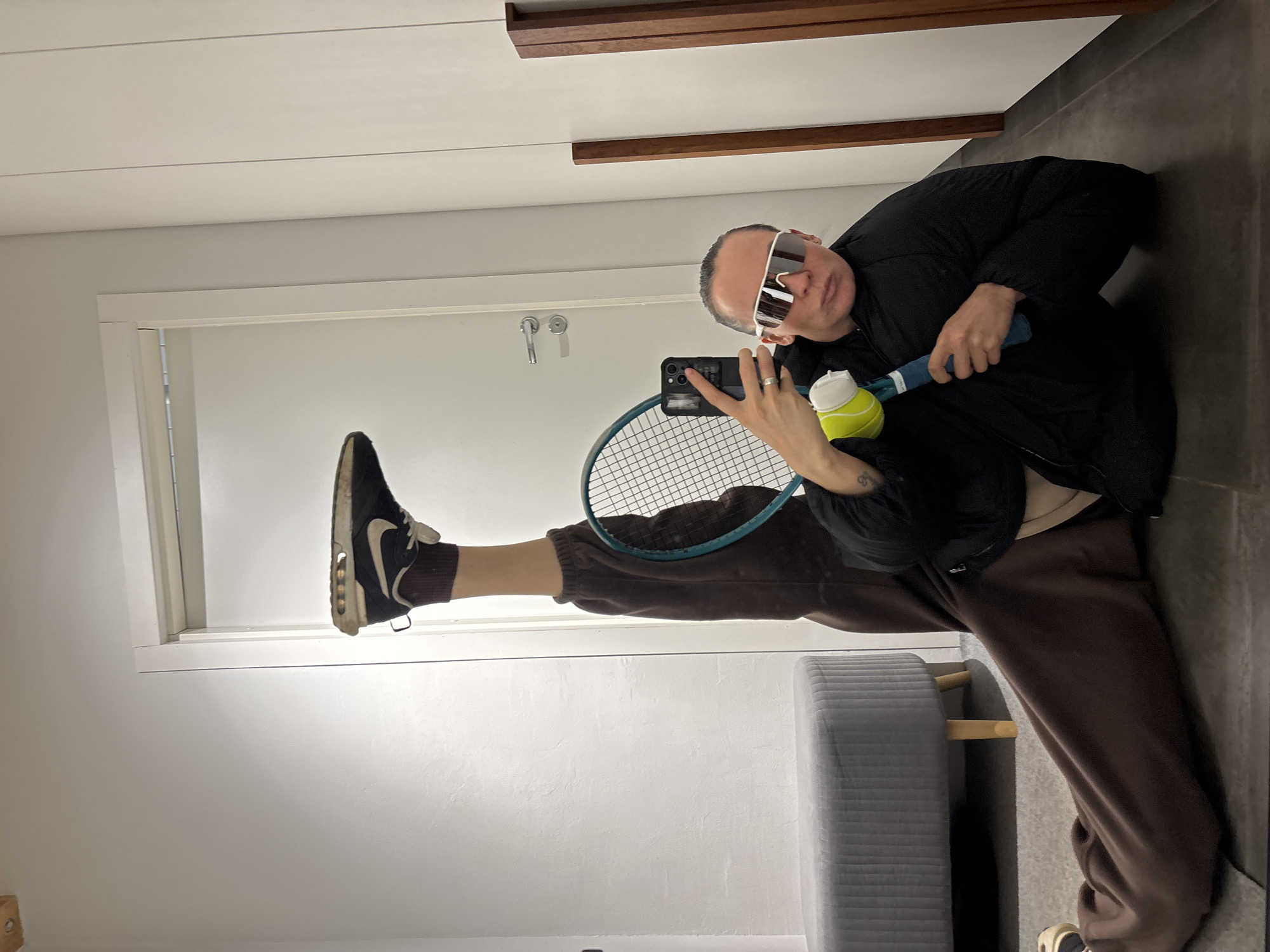 Tennis player takes indoor selfies in Chaikovsky, Russia