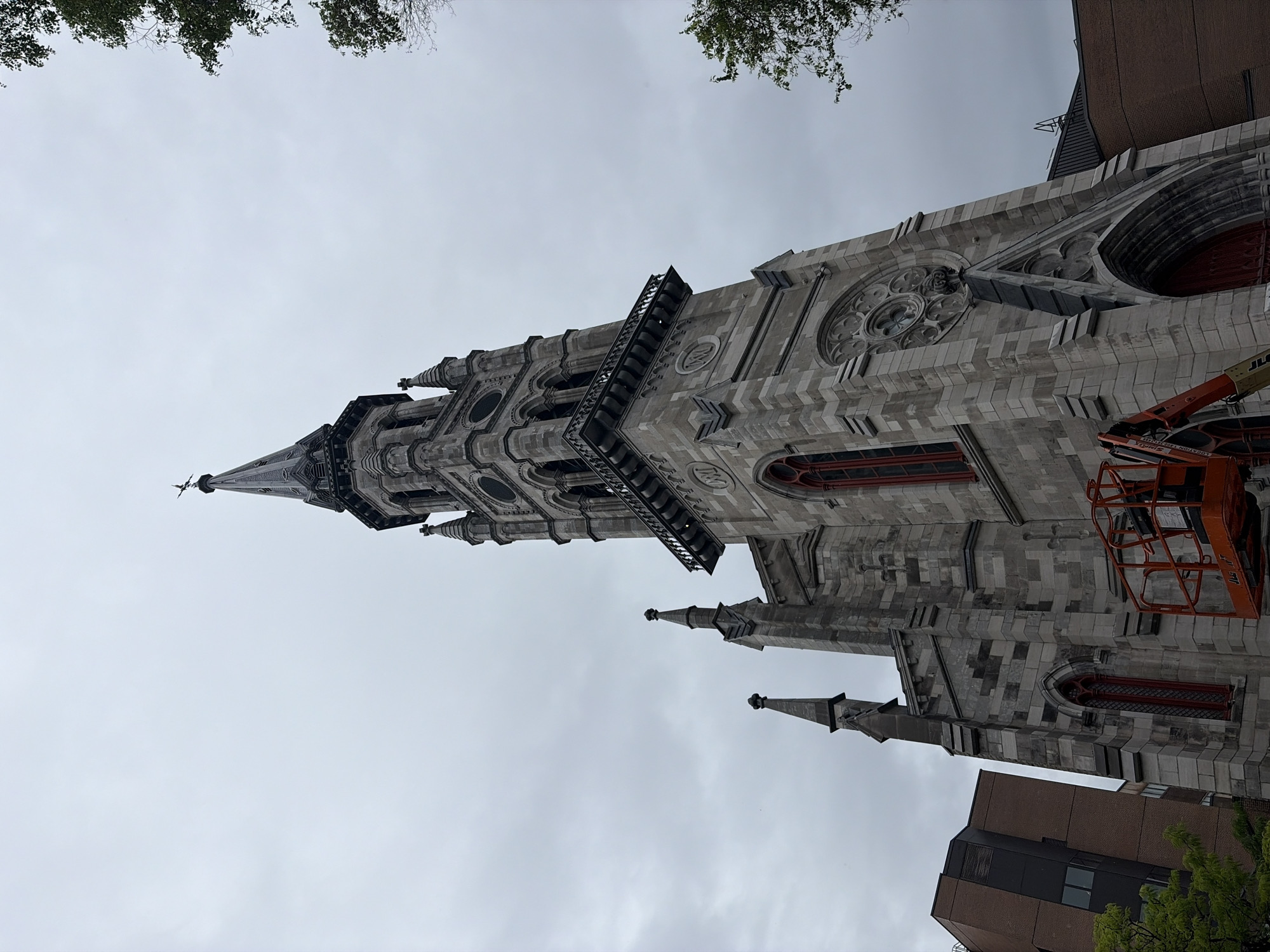 Downtown Montreal: street scenes, live music, and St. Patrick's Basilica