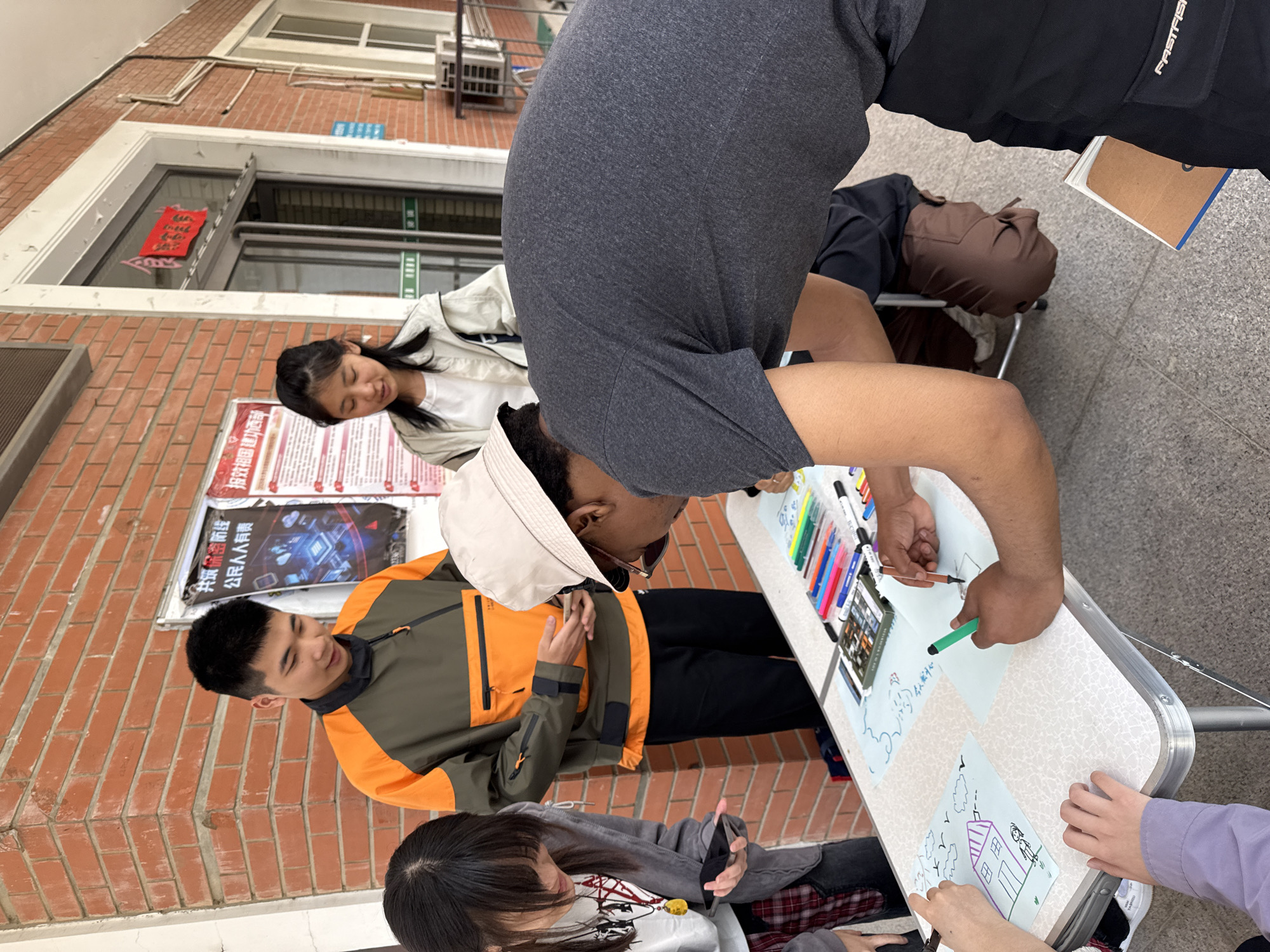 Young artists gather for early morning outdoor drawing session