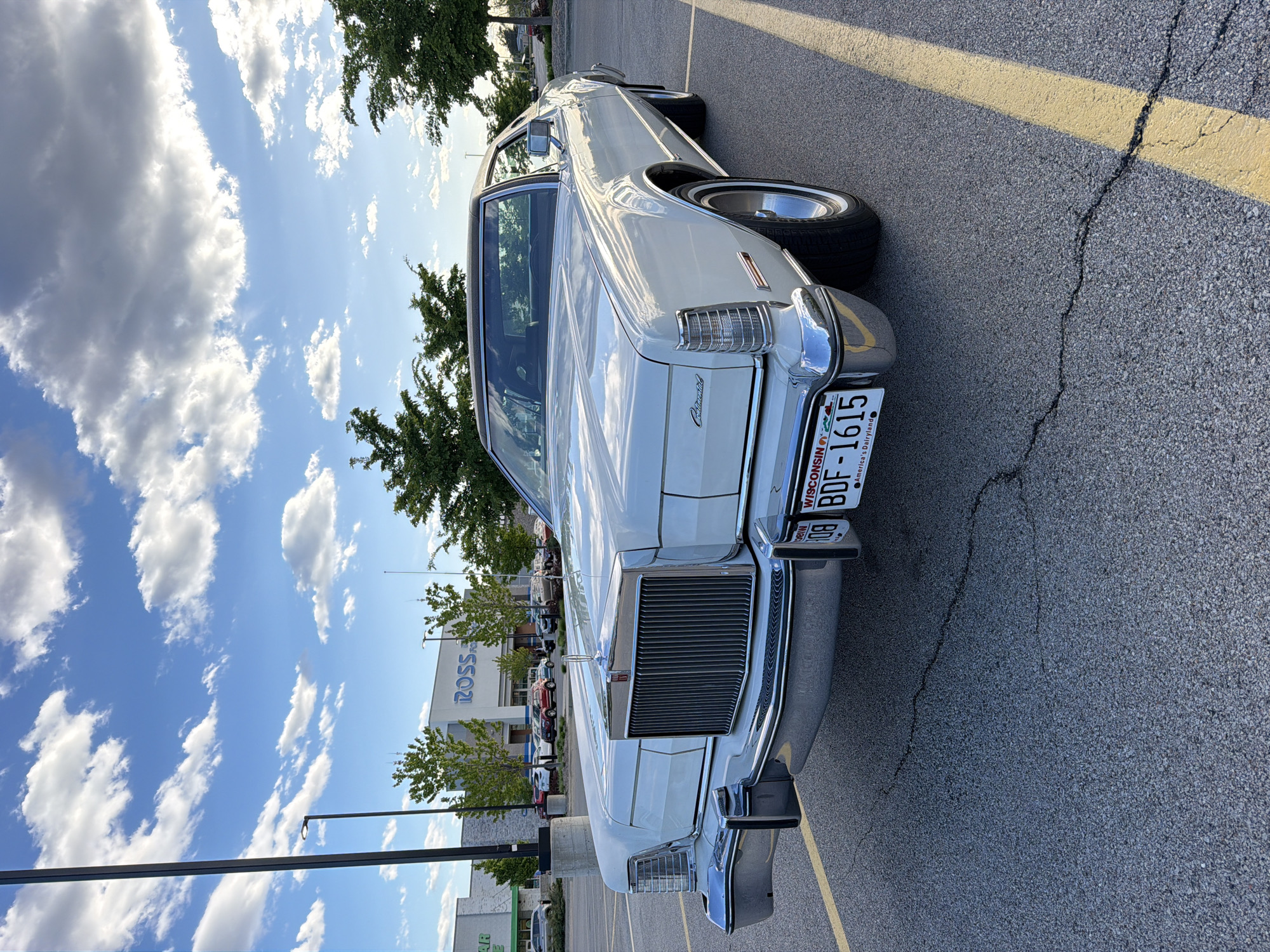 Vintage Lincoln Continental draws photographer's attention in Morton Grove lot