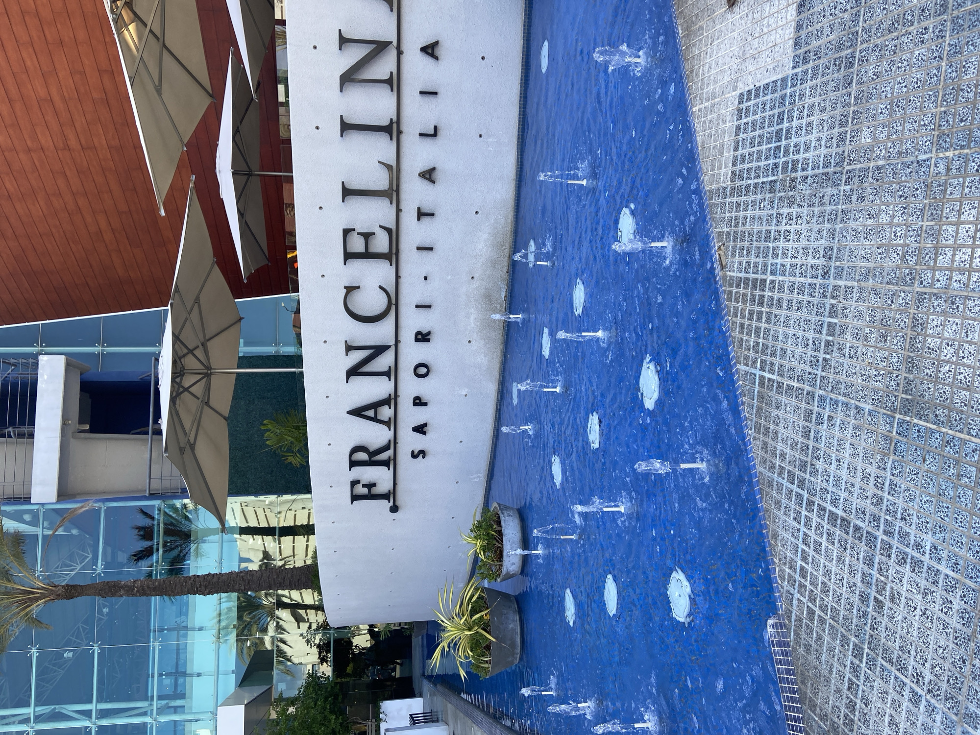 Porlamar mall complex, inside and out