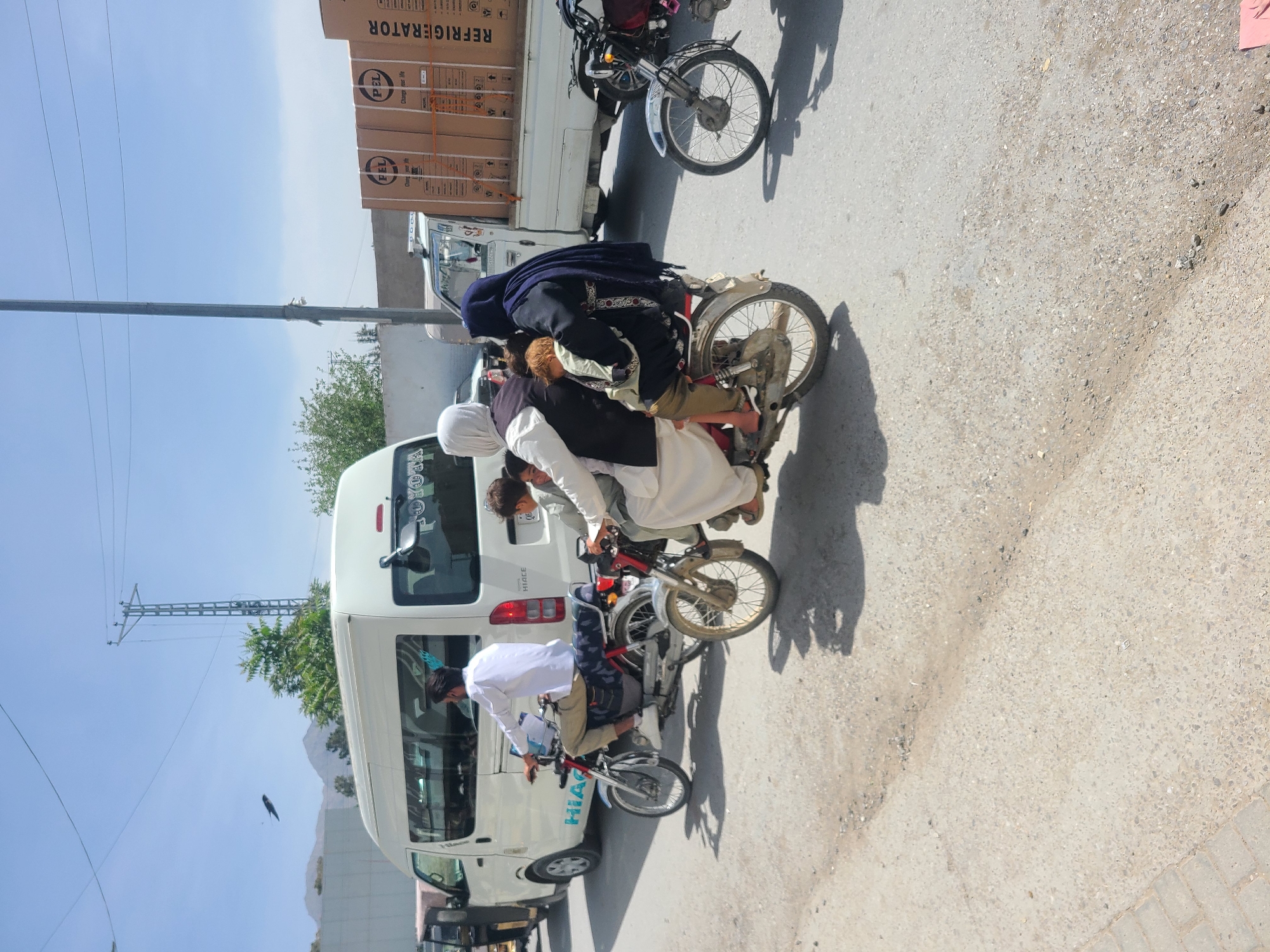 Street scenes with motorbikes, Palestinian flag observed in Quetta