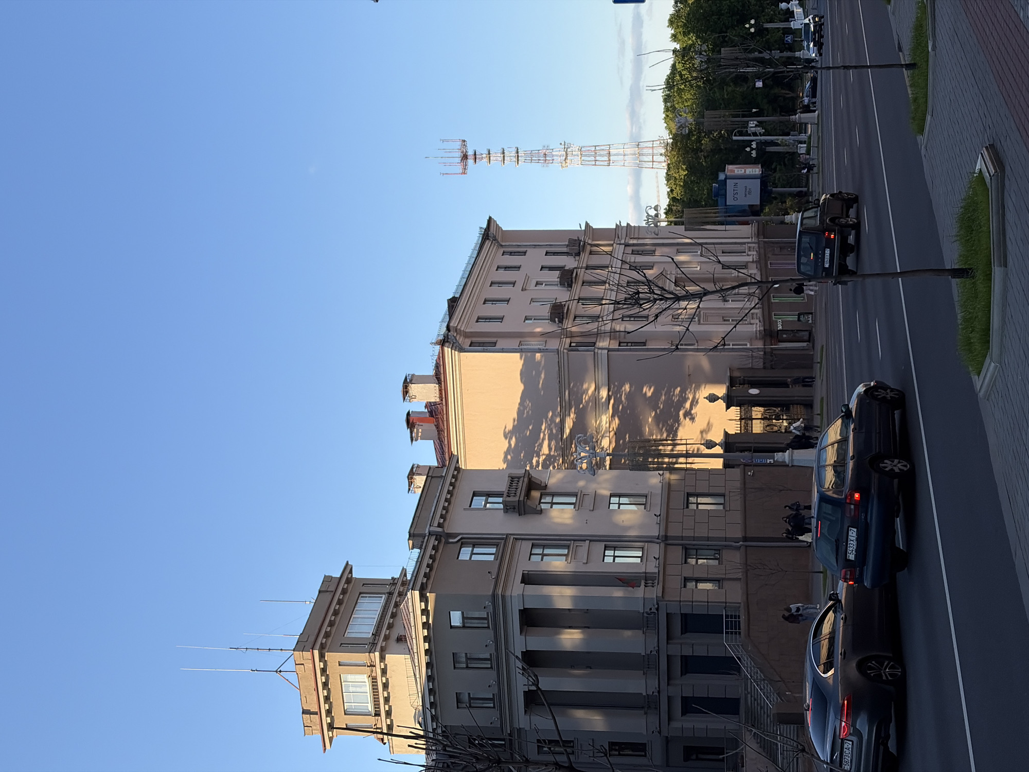 Observer documents everyday Minsk street scenes over five minutes