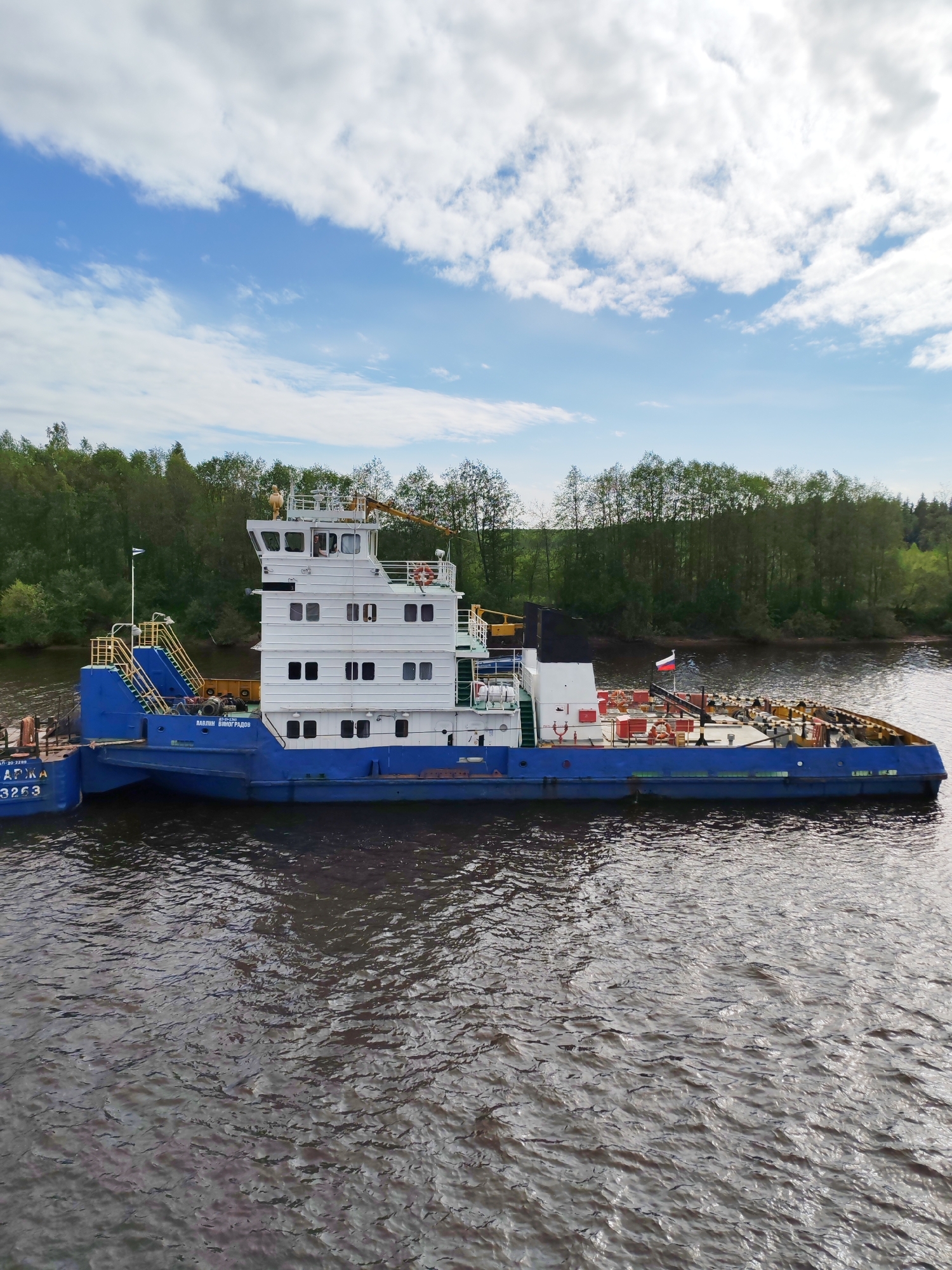 Cargo barge spotted on Volga-Baltic Waterway near Vytegra