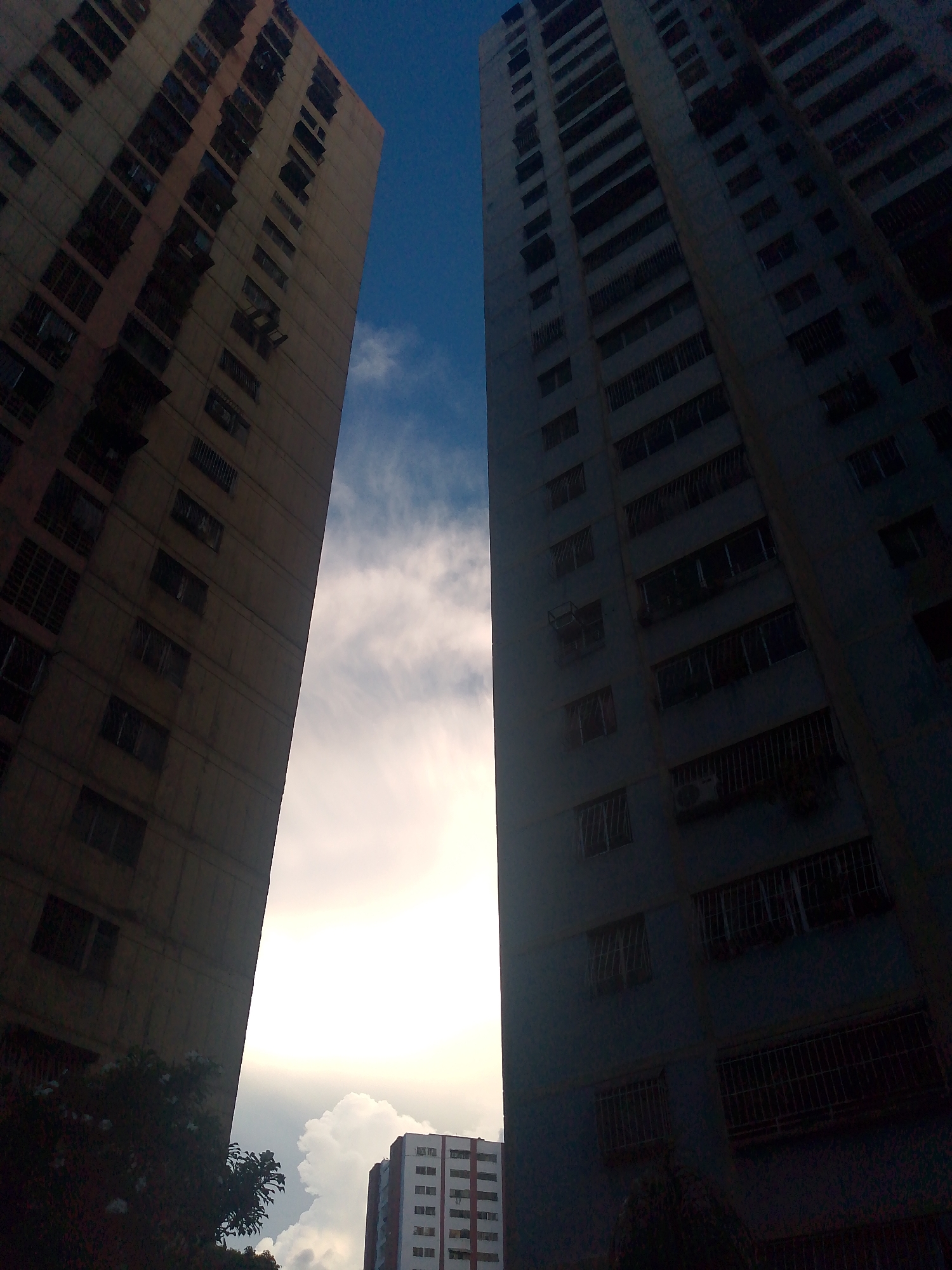 Caracas at dusk: towers, barrios, and the Ávila at golden hour