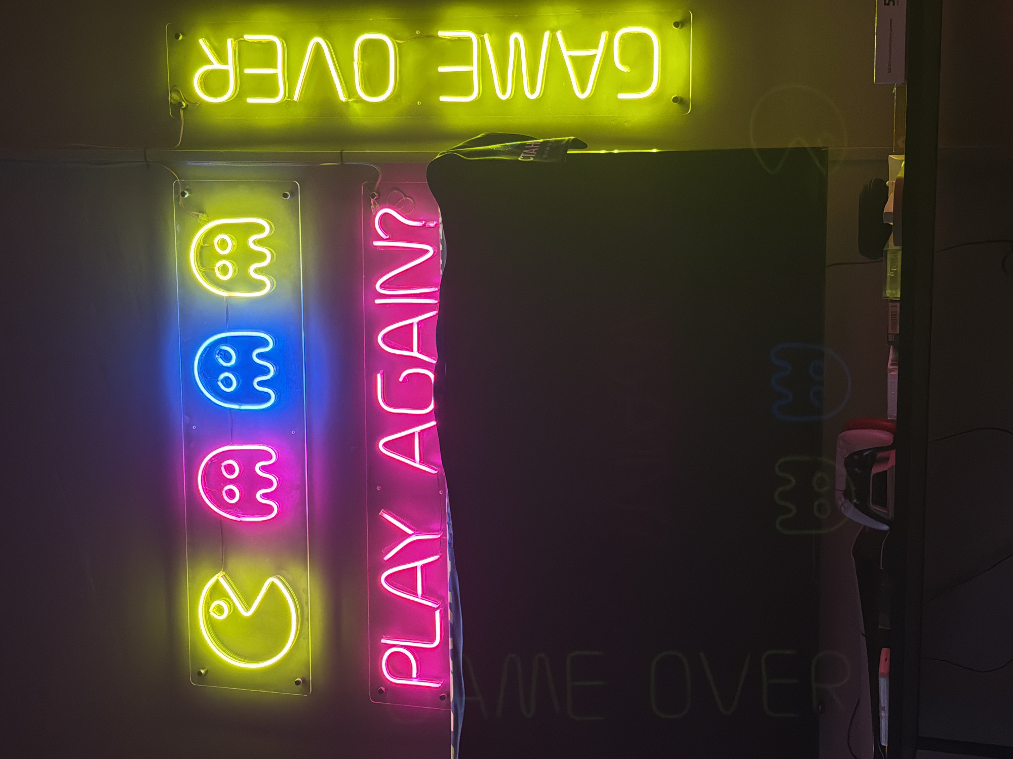 Gaming lounge draws customers for hookah, socializing in Izhevsk