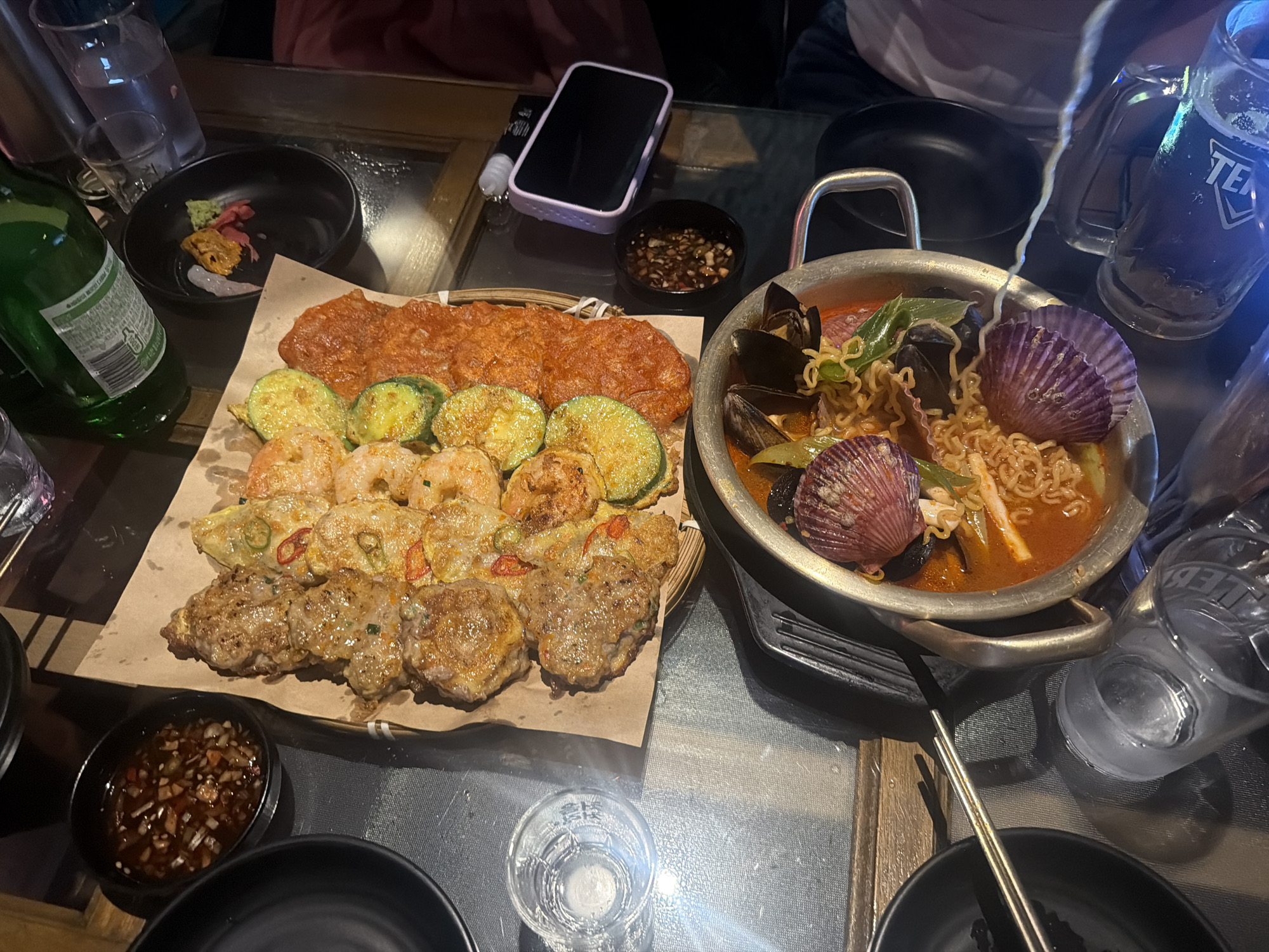Korean seafood ramen meal documented at Seoul restaurant