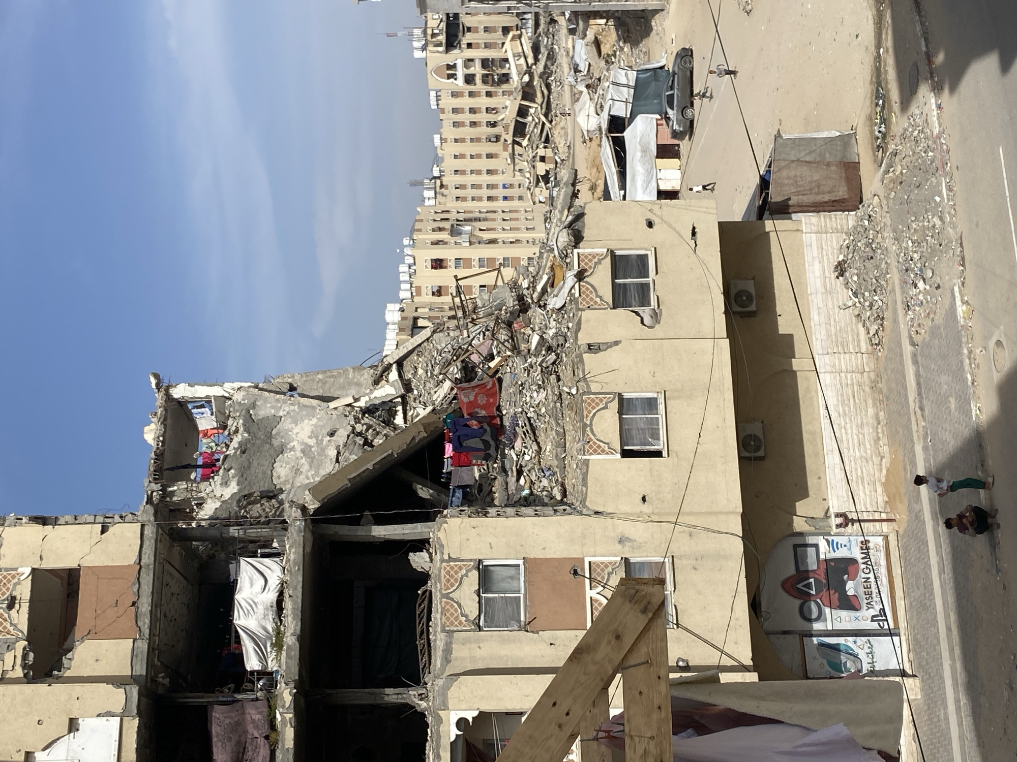 Witnesses document destruction, tent settlements in Khan Yunis