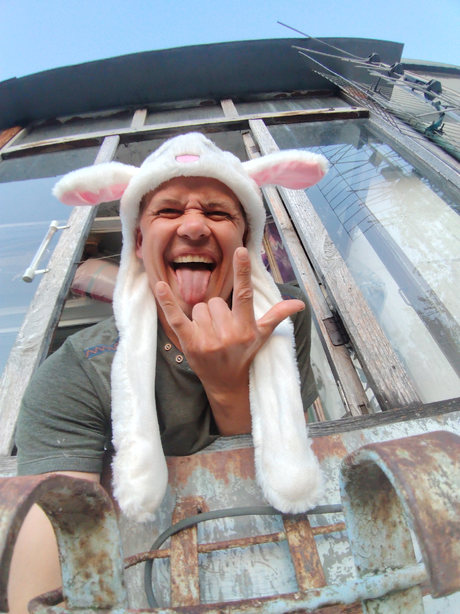 Man documents playful family portraits in Chaikovsky, Russia