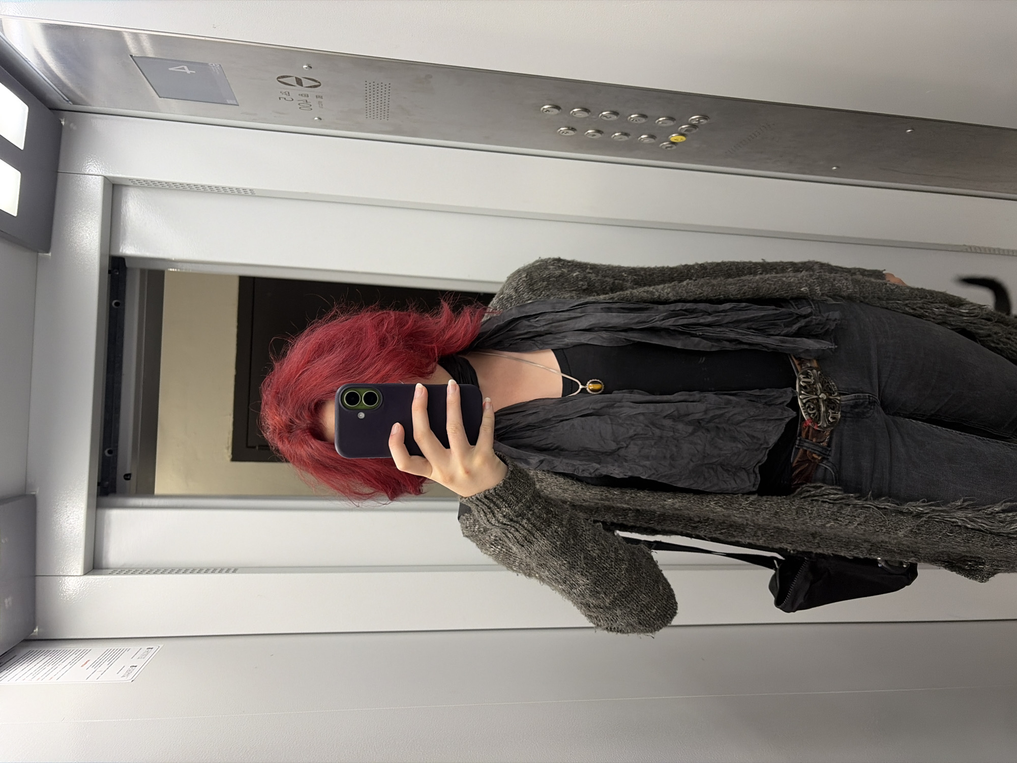 Elevator selfie and portraits in Chelyabinsk, August evening