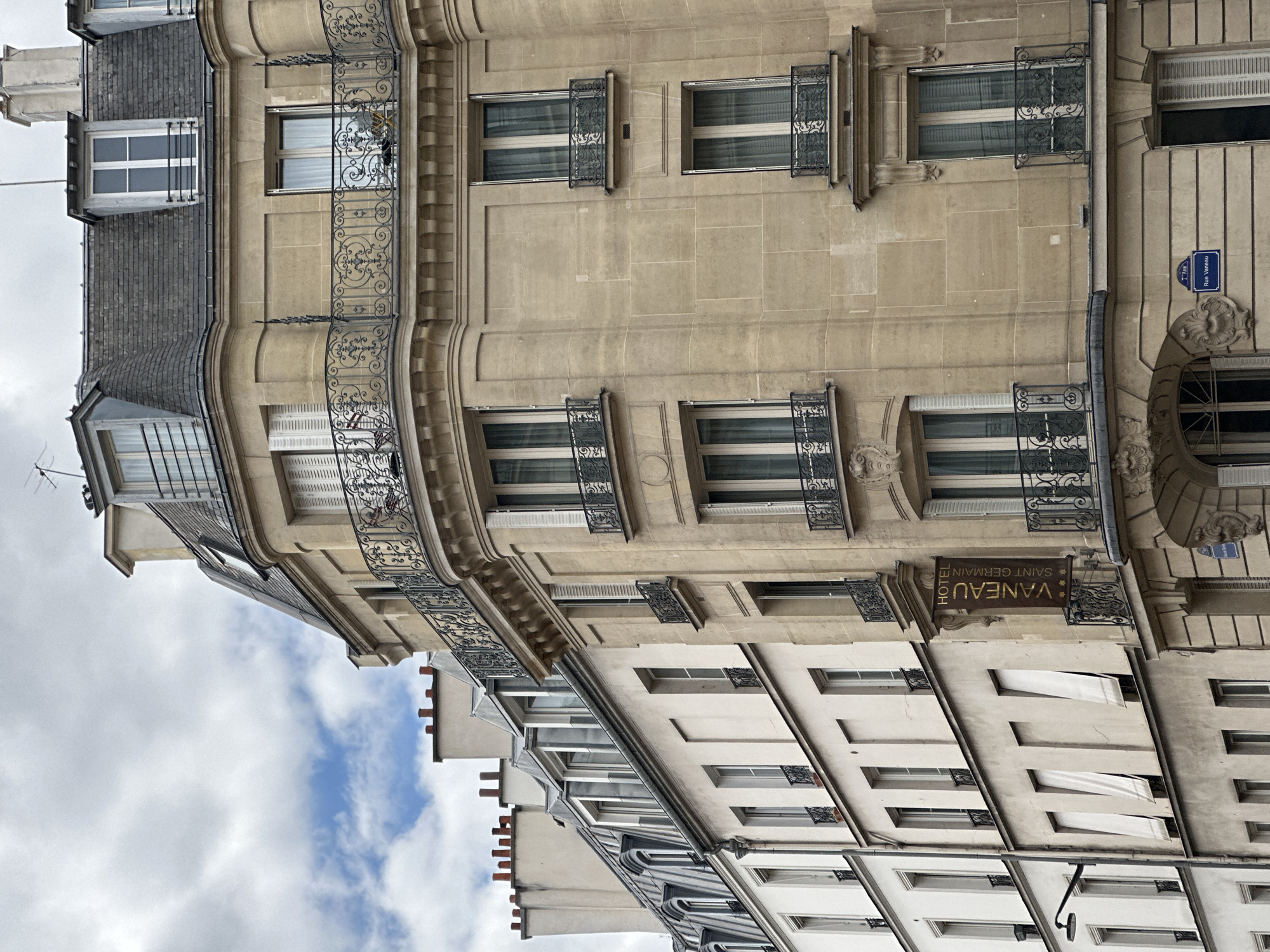 Strolling the 7th arrondissement: Le Bon Marché to Vaneau metro