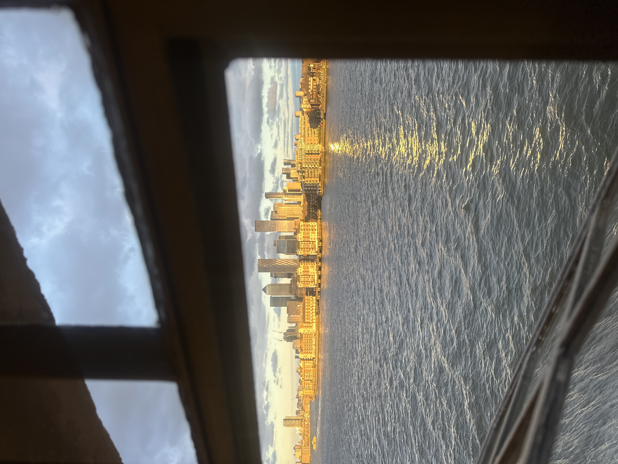 London scenes: Thames views, selfie, station crowds documented