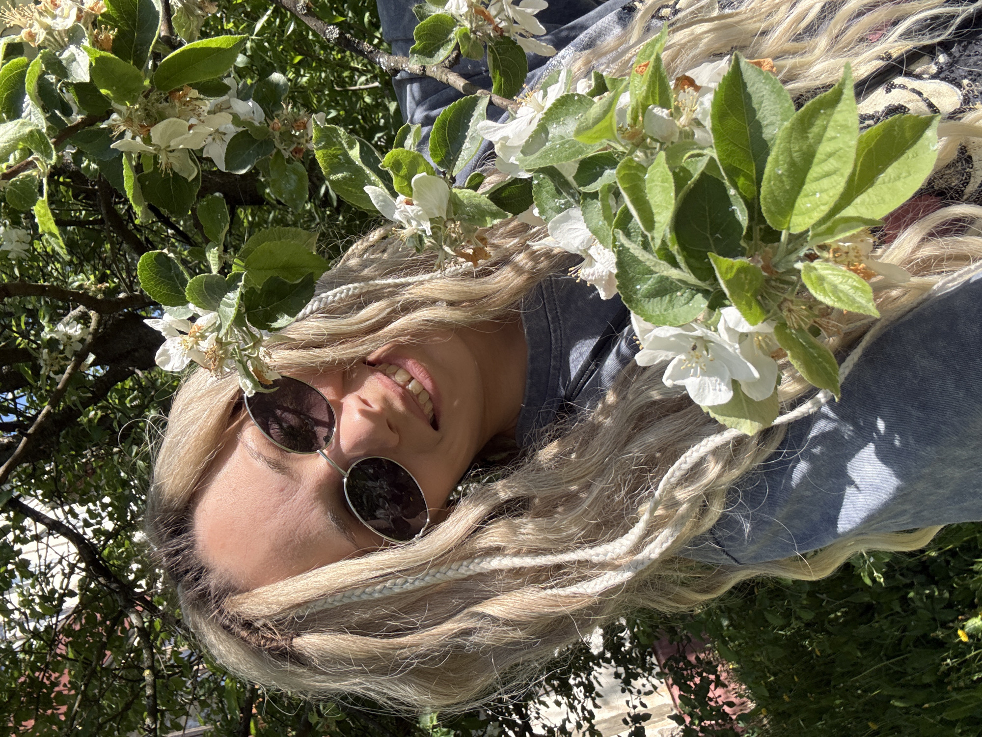 Morning moments captured in Rusanovo: woman under tree, injured toddler
