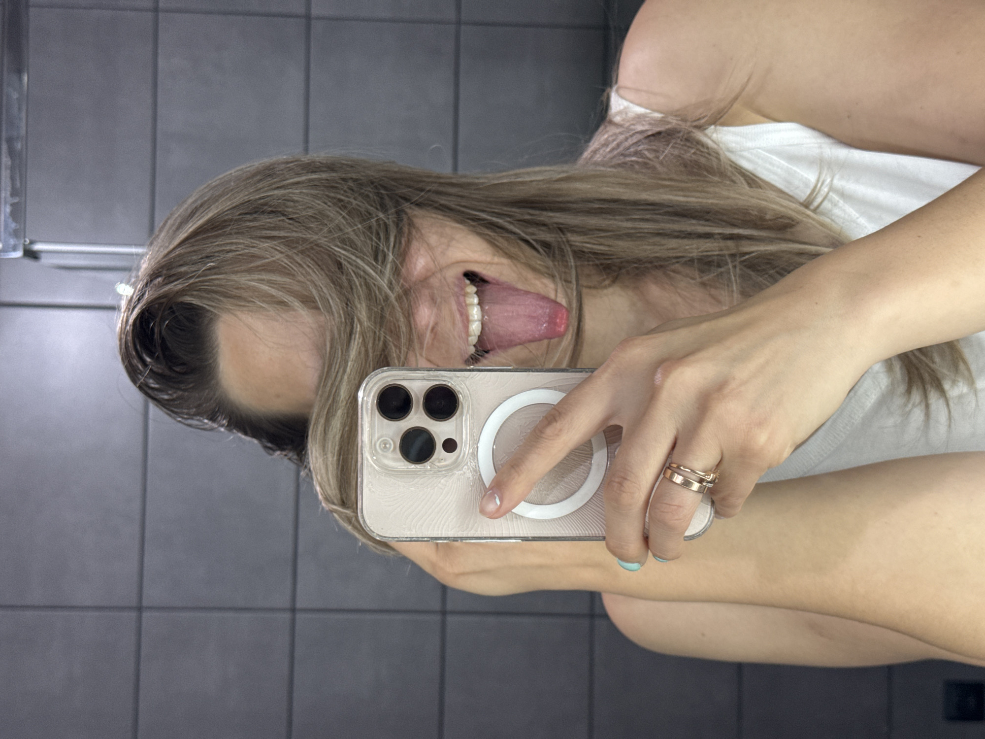Casual indoor selfies from a home in Chaikovsky, Russia.