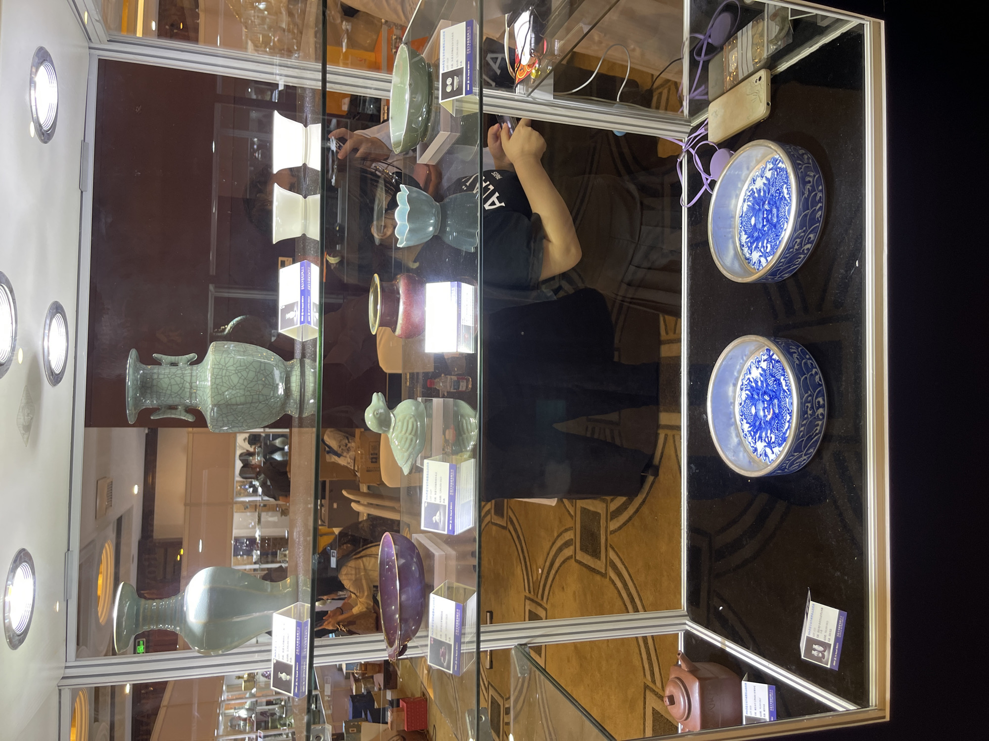 Traditional Chinese art auction preview in Futian, Shenzhen