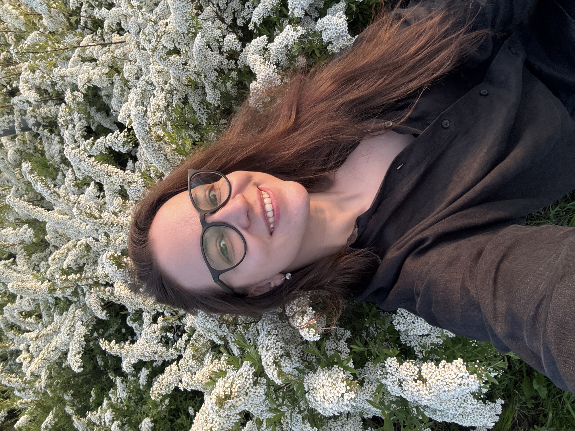 Woman photographed during spring sunset session in Nizhny Novgorod