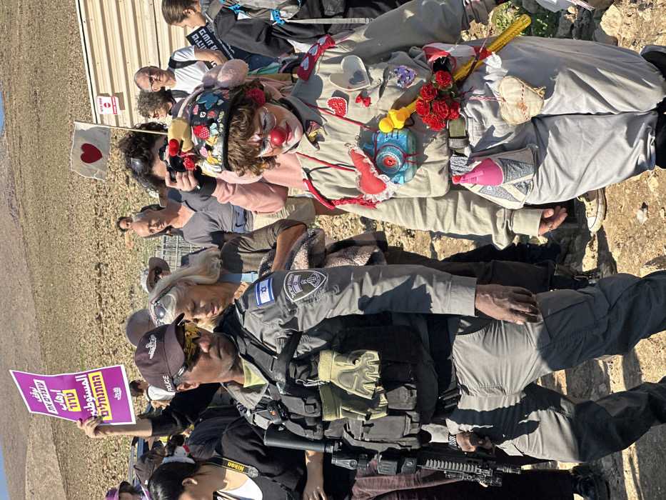 Community gathering documented in Ras 'Ein al 'Auja