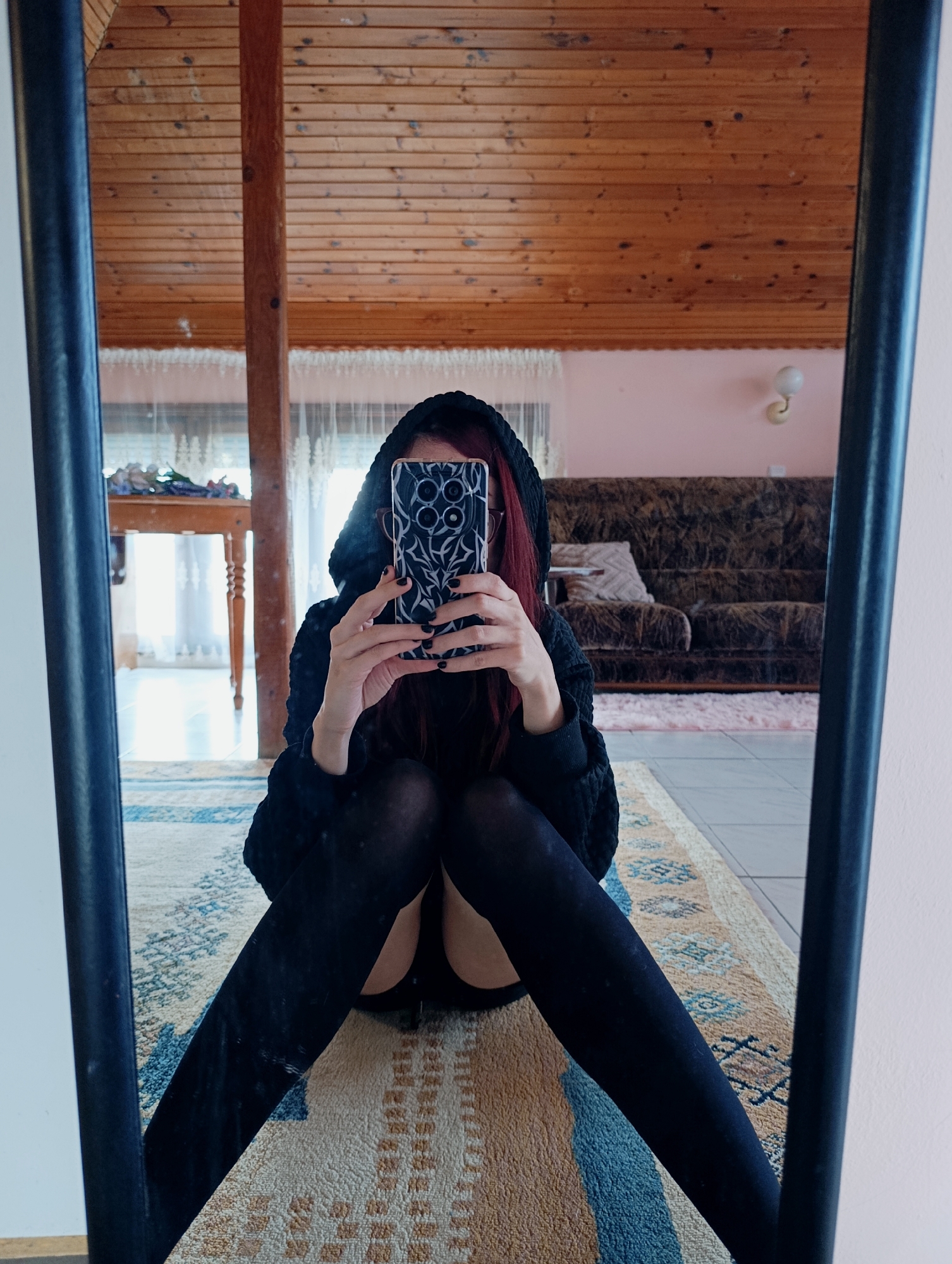 Person takes mirror selfies, flowers bloom in Svilengrad