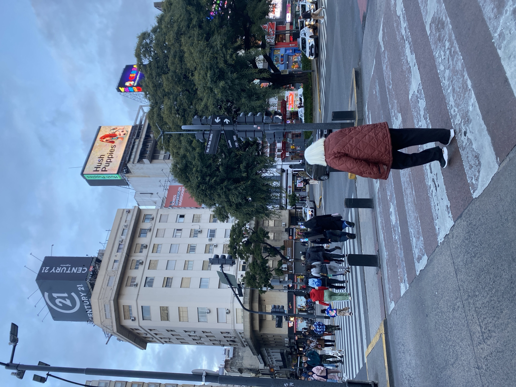 Evening street life documented around Buenos Aires Obelisco district