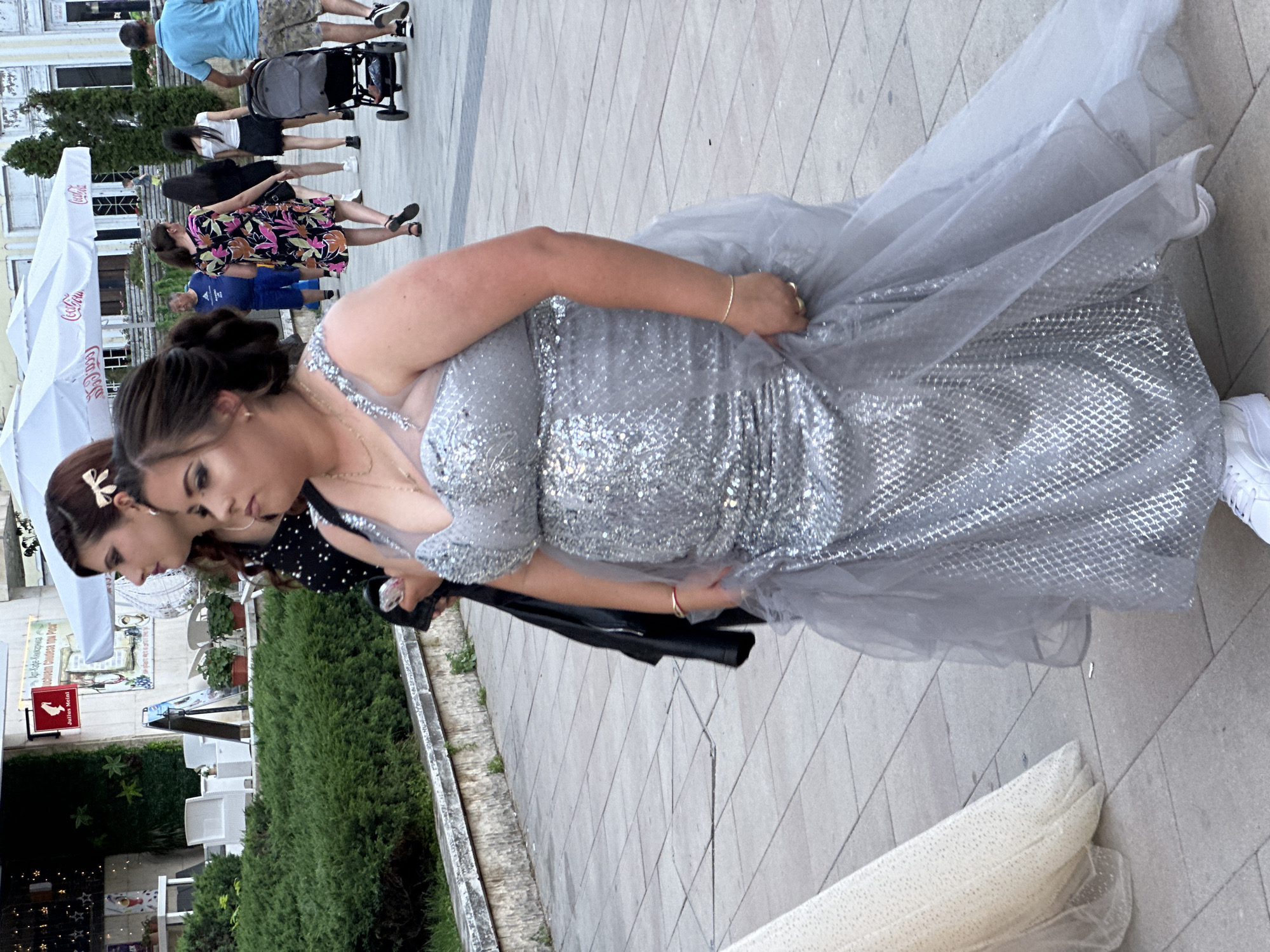 Formal gathering draws crowds to Lovech riverbank