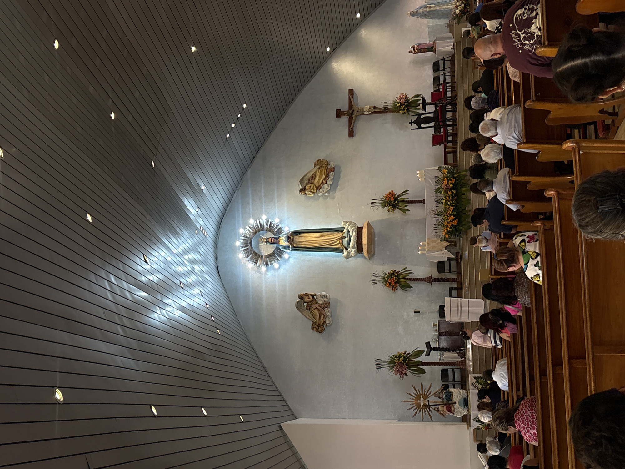 Evening church service draws congregants in Puebla, Mexico