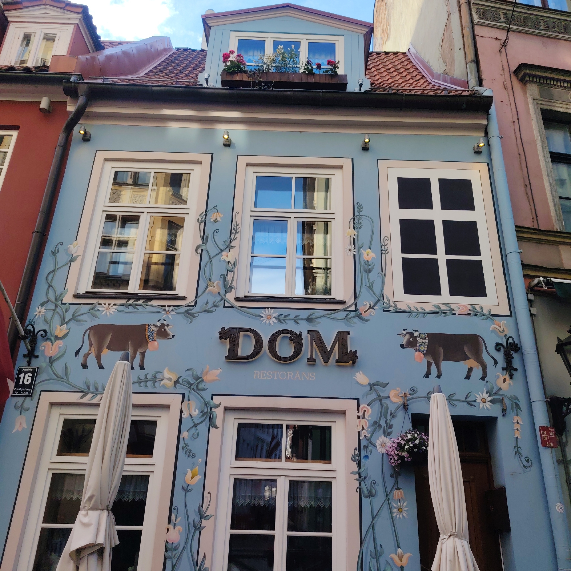 Afternoon stroll through Riga's Old Town, parks, and landmarks
